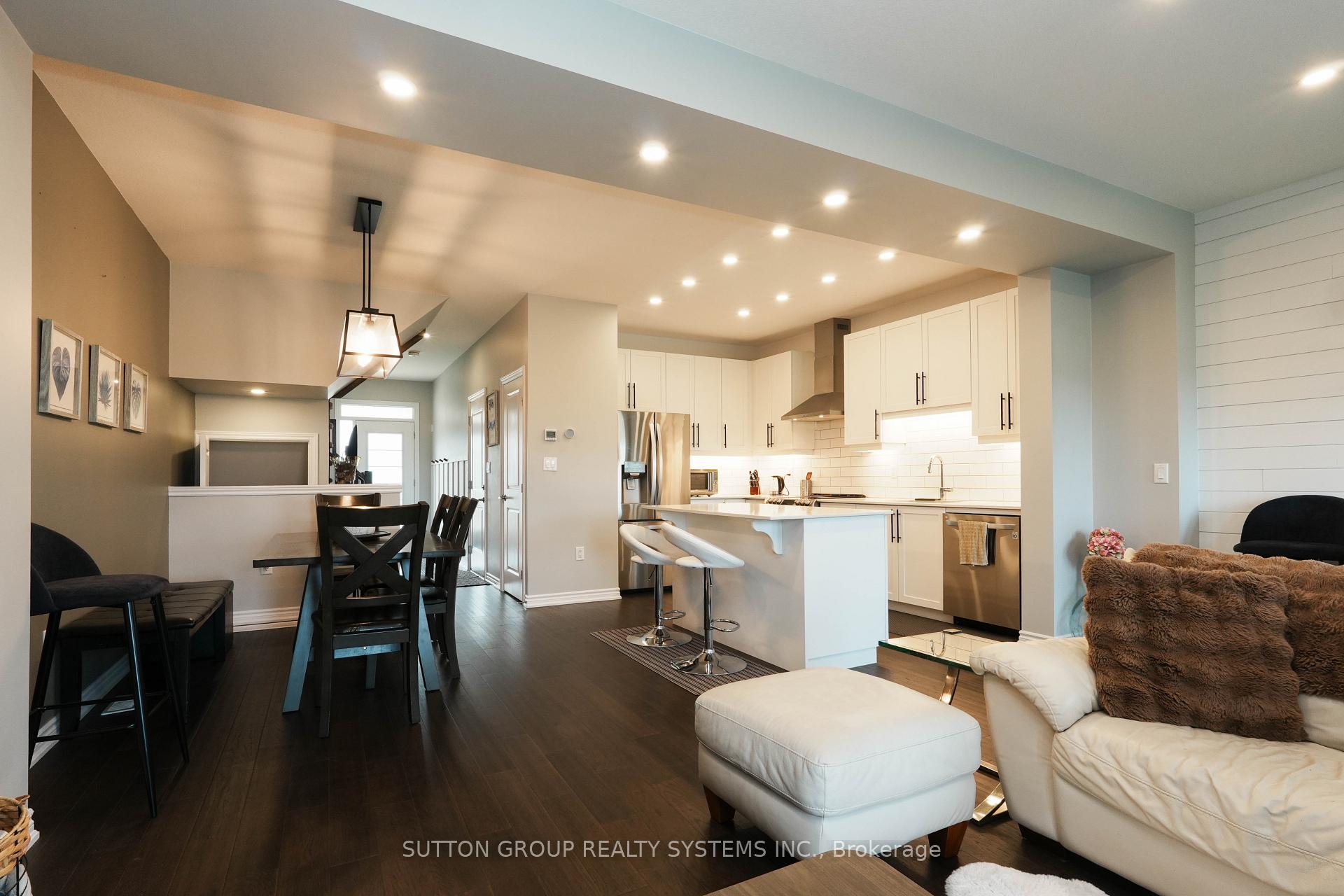 Photo 4 of 4883 Connor Drive, Lincoln, Beamsville — HOMEH