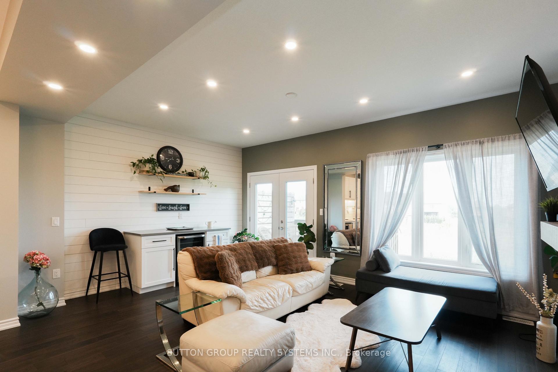 Photo 9 of 4883 Connor Drive, Lincoln, Beamsville — HOMEH