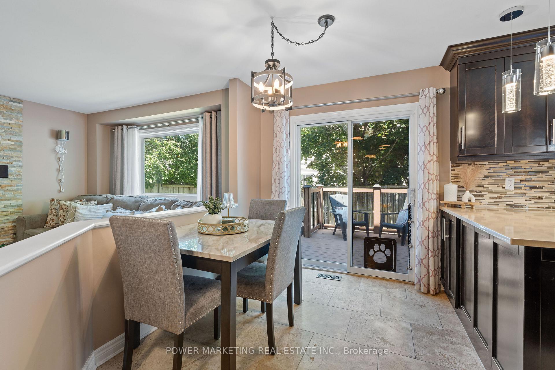 Photo 4 of 770 Beauregard Crescent, Ottawa, Fallingbrook/Ridgemount — HOMEH