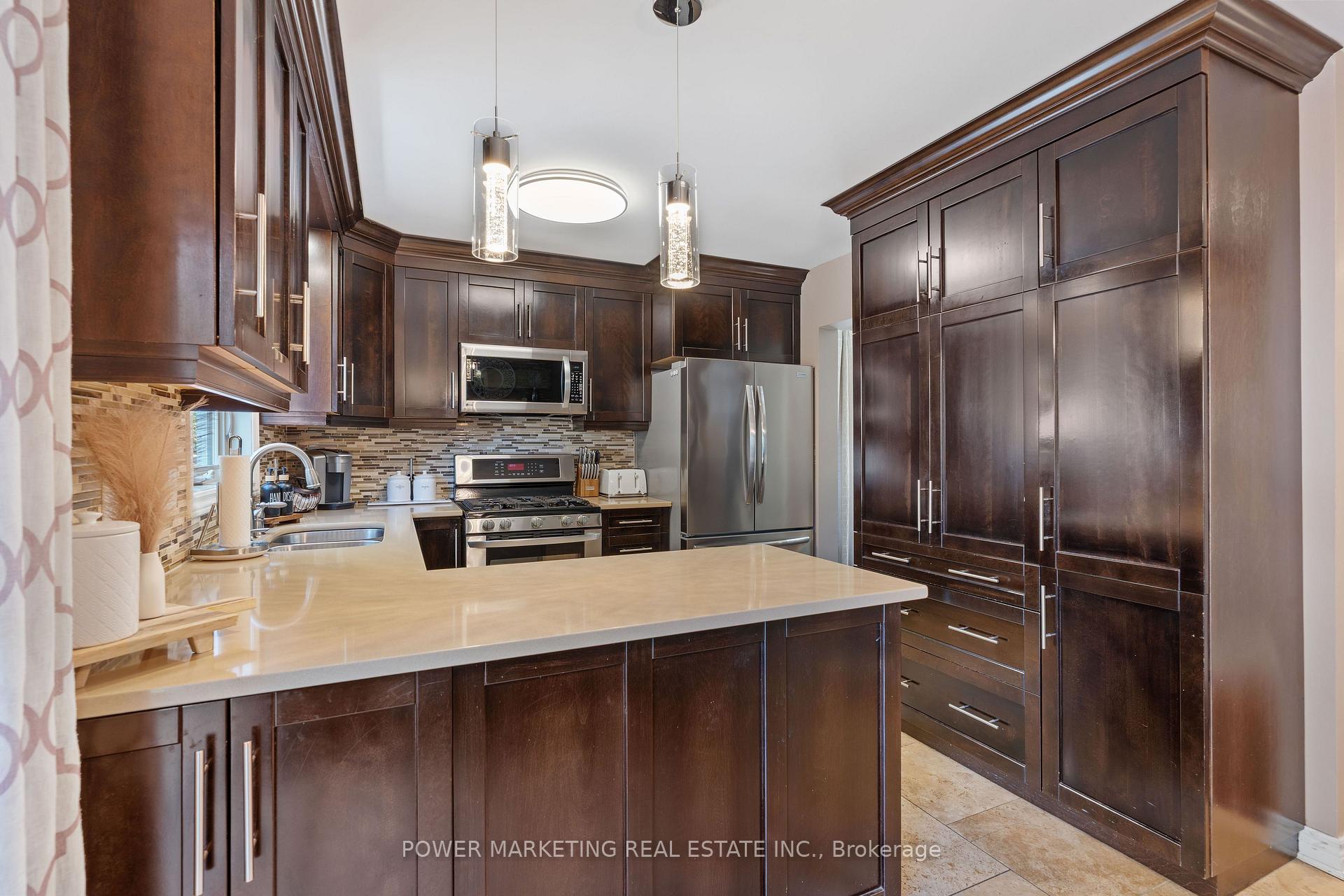 Photo 6 of 770 Beauregard Crescent, Ottawa, Fallingbrook/Ridgemount — HOMEH