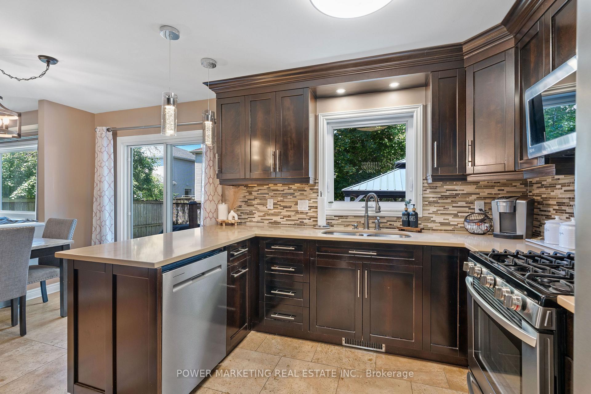 Photo 7 of 770 Beauregard Crescent, Ottawa, Fallingbrook/Ridgemount — HOMEH