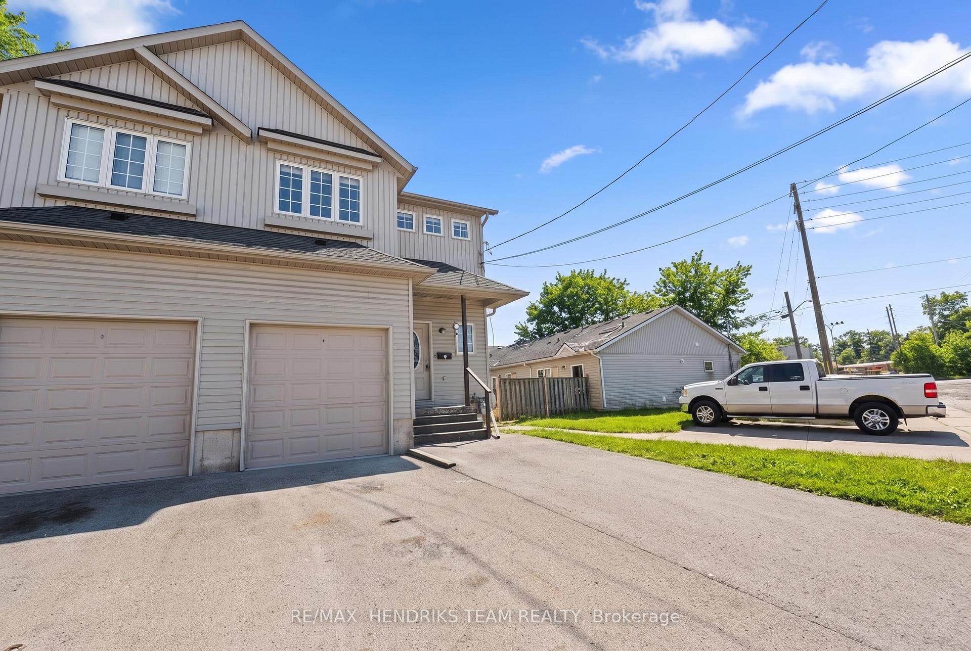 Photo 3 of 2 Townline Road E, Thorold, Thorold Downtown — HOMEH
