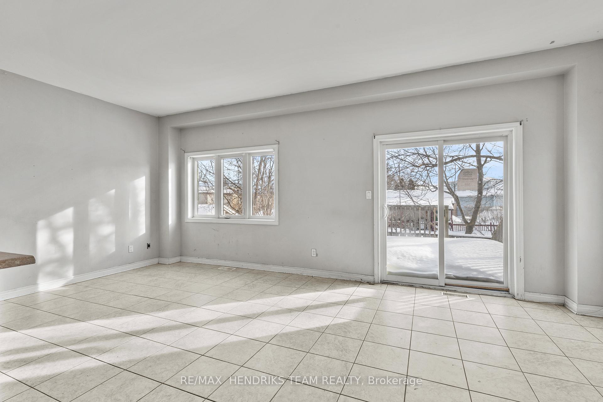 Photo 14 of 2 Townline Road E, Thorold, Thorold Downtown — HOMEH