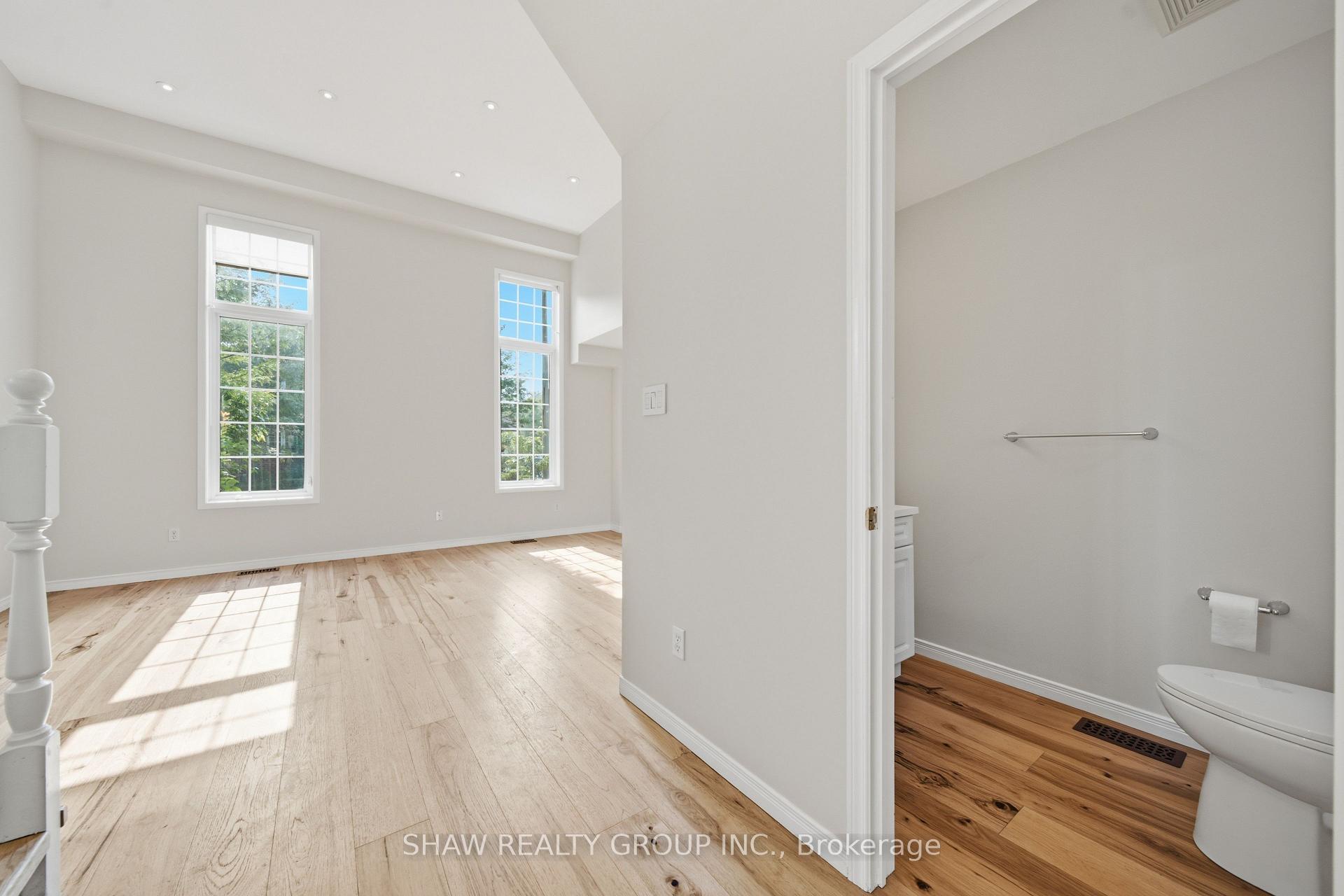 Photo 11 of 610 Violet Street, Waterloo, Columbia Forest/Clair Hills — HOMEH