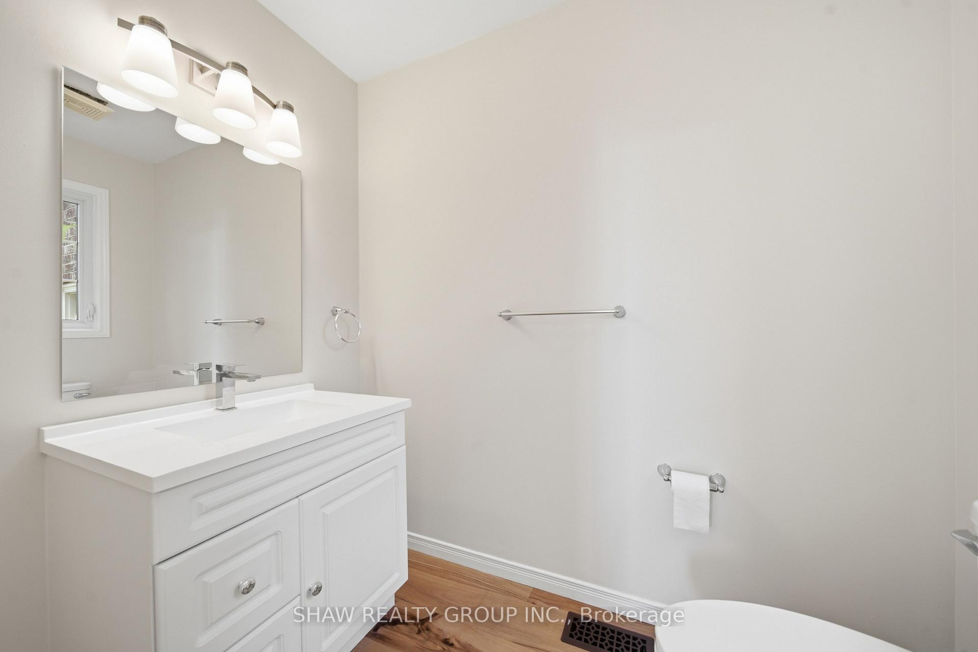 Photo 12 of 610 Violet Street, Waterloo, Columbia Forest/Clair Hills — HOMEH