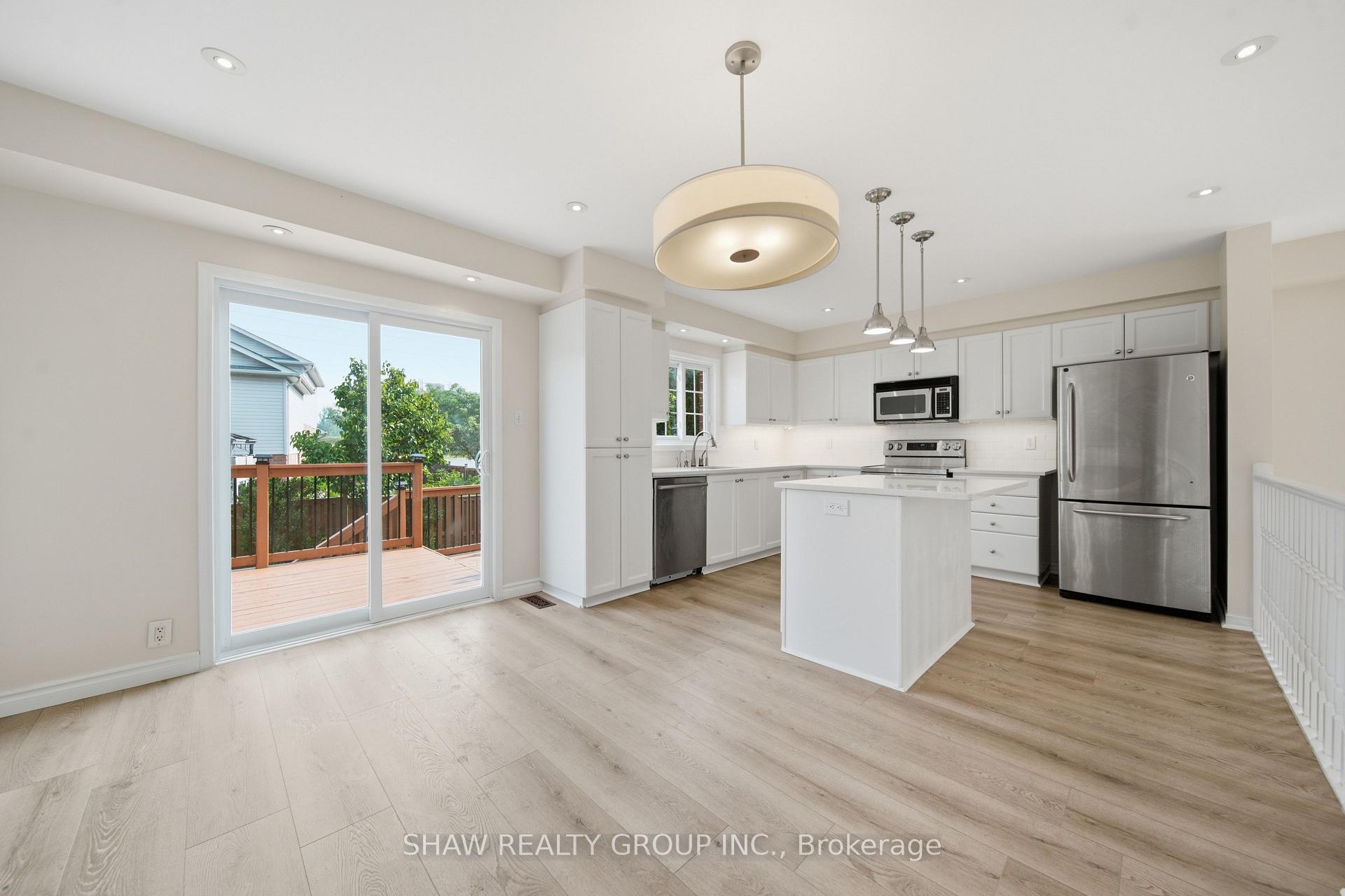 Photo 14 of 610 Violet Street, Waterloo, Columbia Forest/Clair Hills — HOMEH