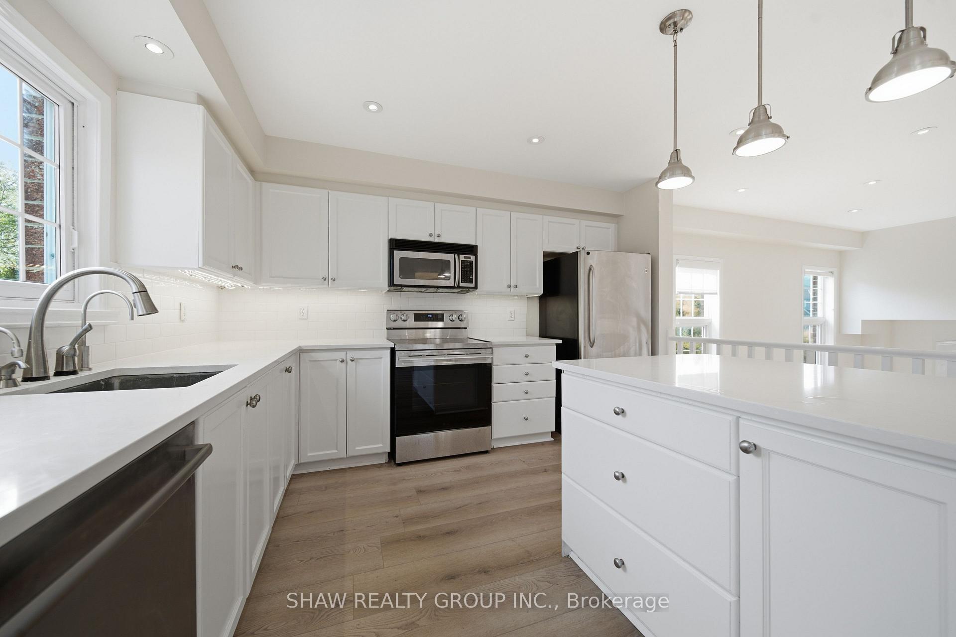 Photo 16 of 610 Violet Street, Waterloo, Columbia Forest/Clair Hills — HOMEH