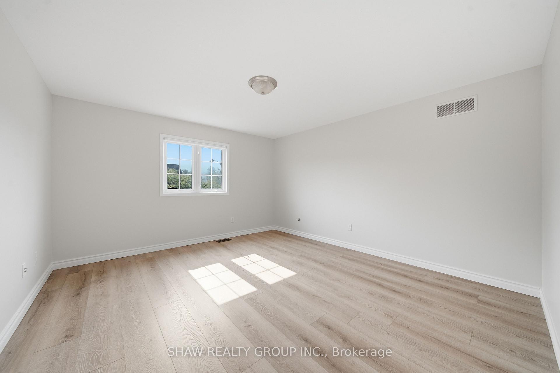 Photo 29 of 610 Violet Street, Waterloo, Columbia Forest/Clair Hills — HOMEH