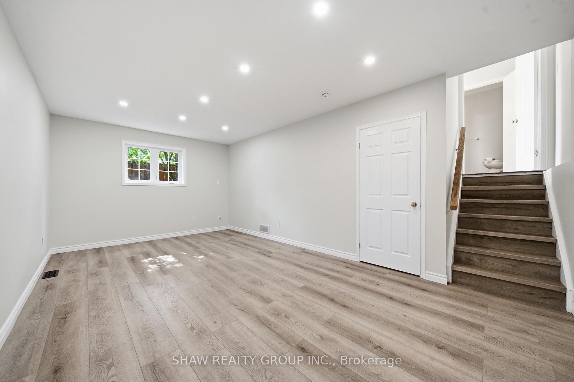 Photo 39 of 610 Violet Street, Waterloo, Columbia Forest/Clair Hills — HOMEH
