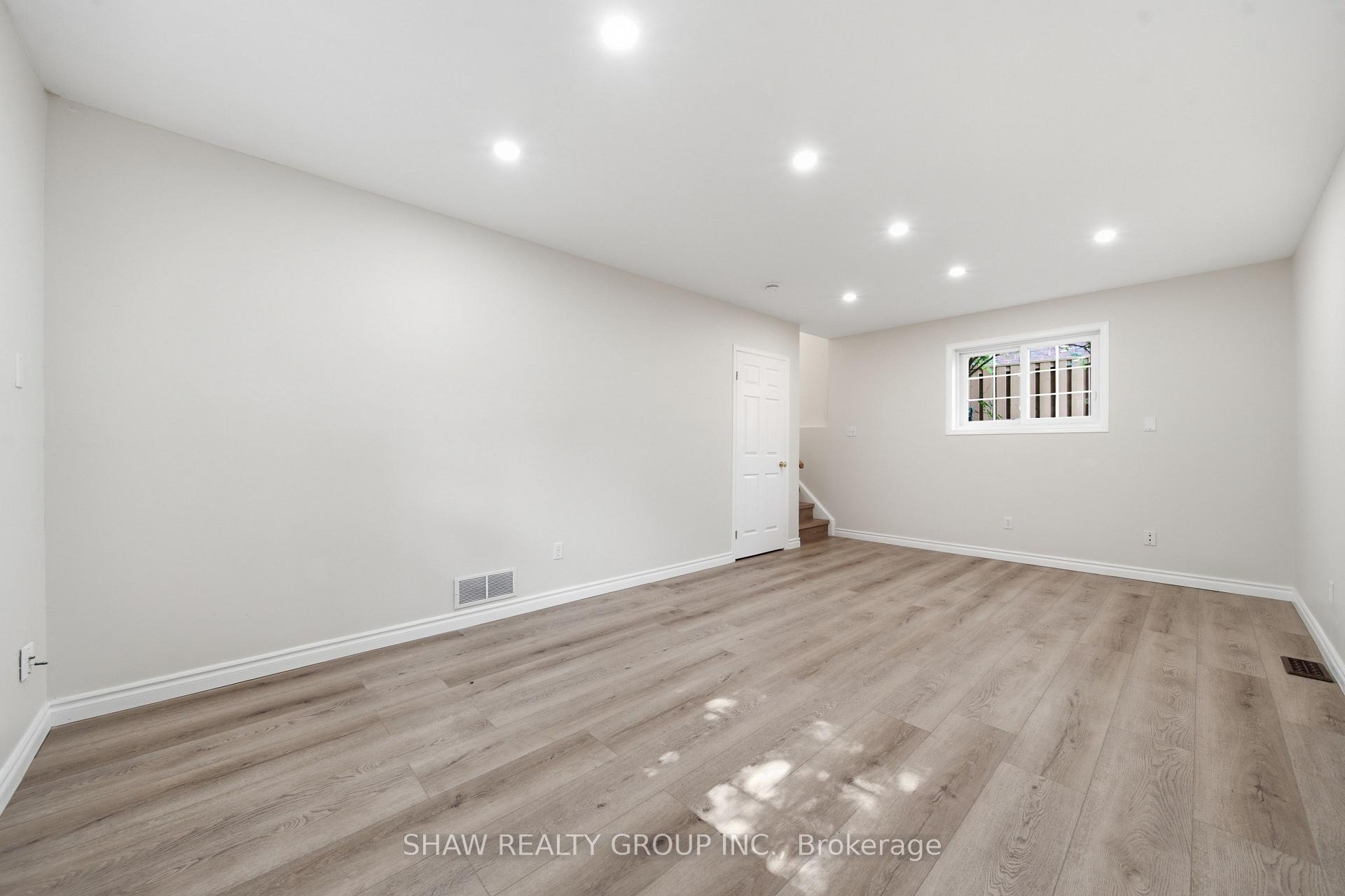 Photo 40 of 610 Violet Street, Waterloo, Columbia Forest/Clair Hills — HOMEH