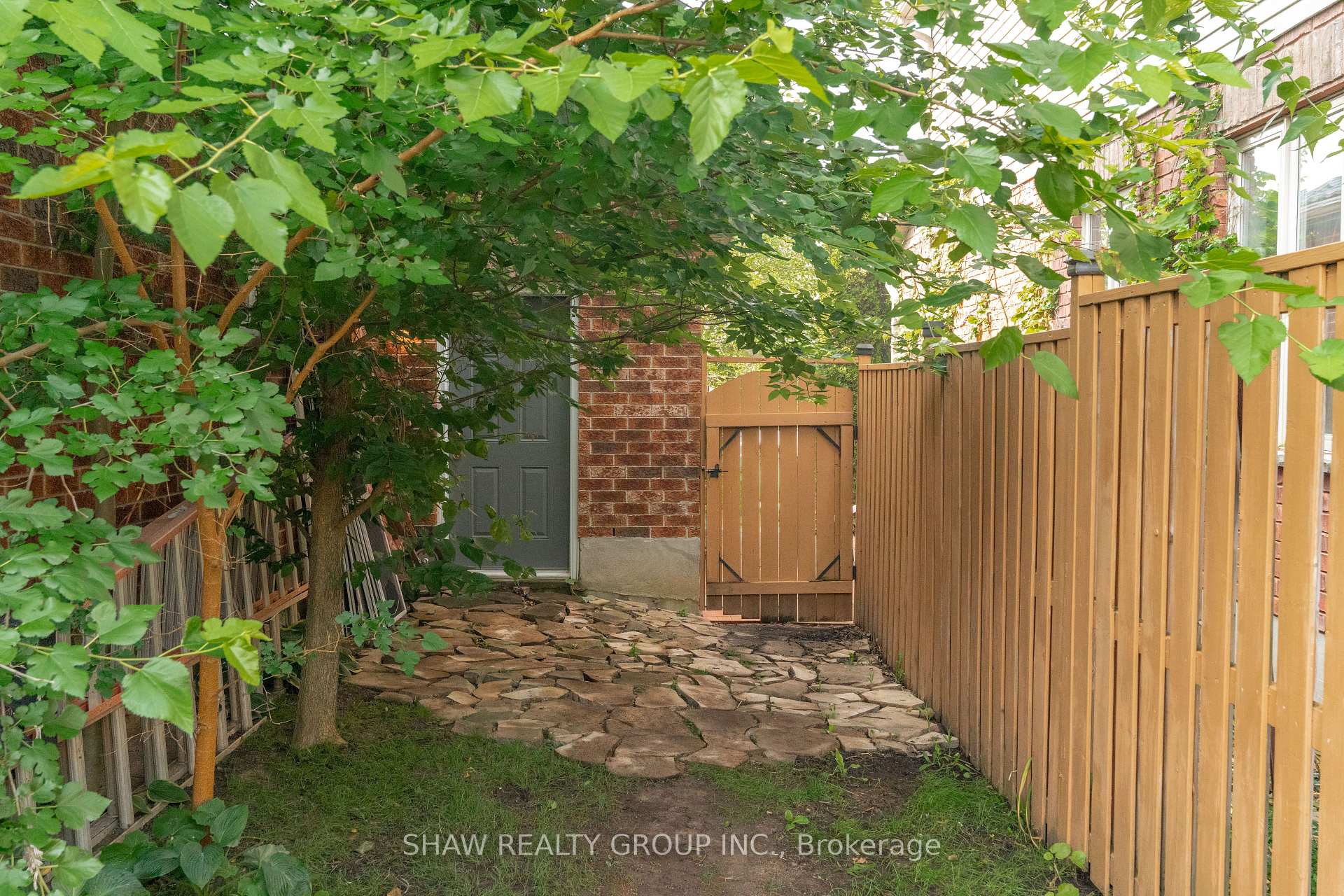Photo 45 of 610 Violet Street, Waterloo, Columbia Forest/Clair Hills — HOMEH