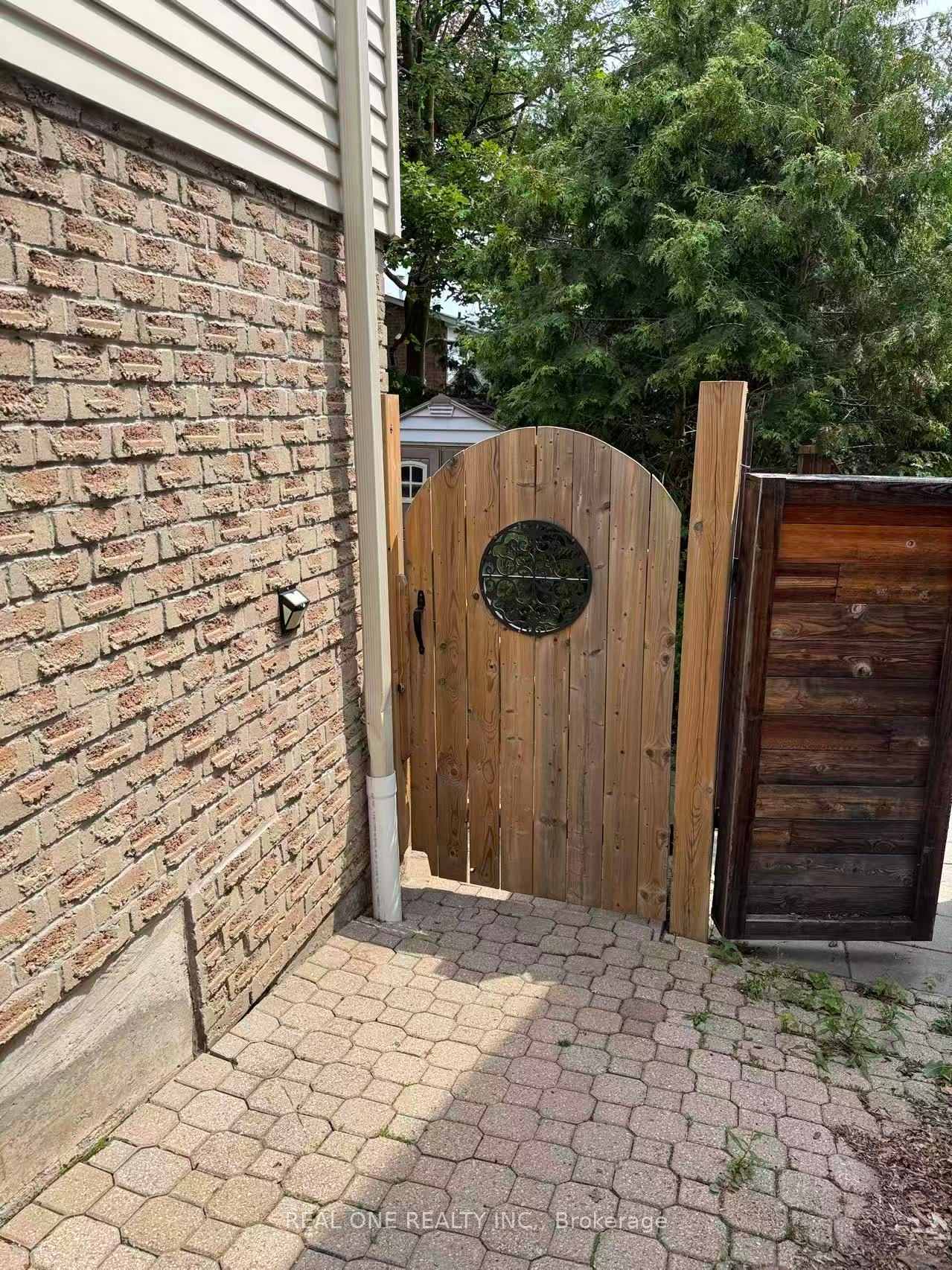 Photo 2 of 70 Closs Square, Aurora, Aurora Village — HOMEH