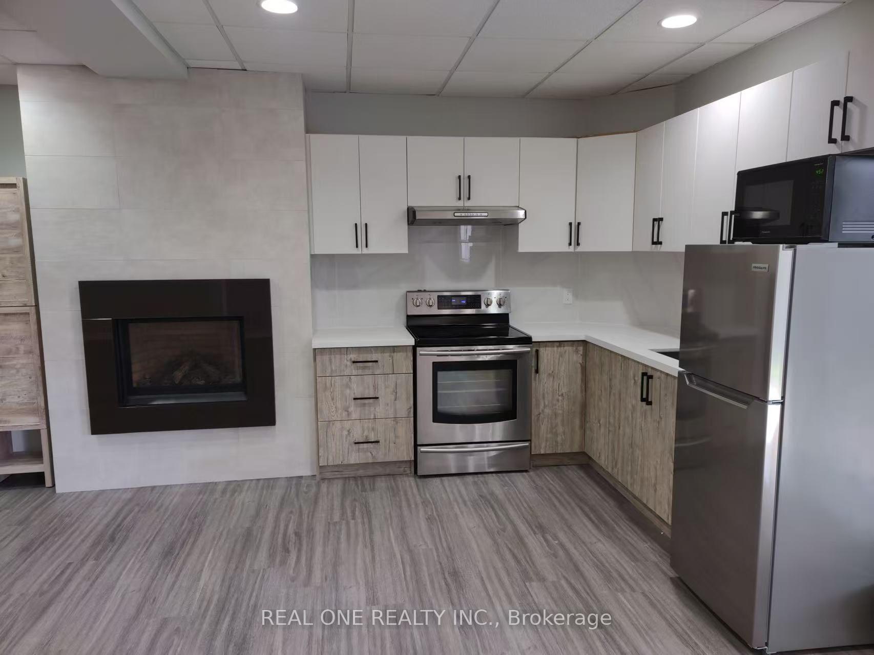 Photo 5 of 70 Closs Square, Aurora, Aurora Village — HOMEH