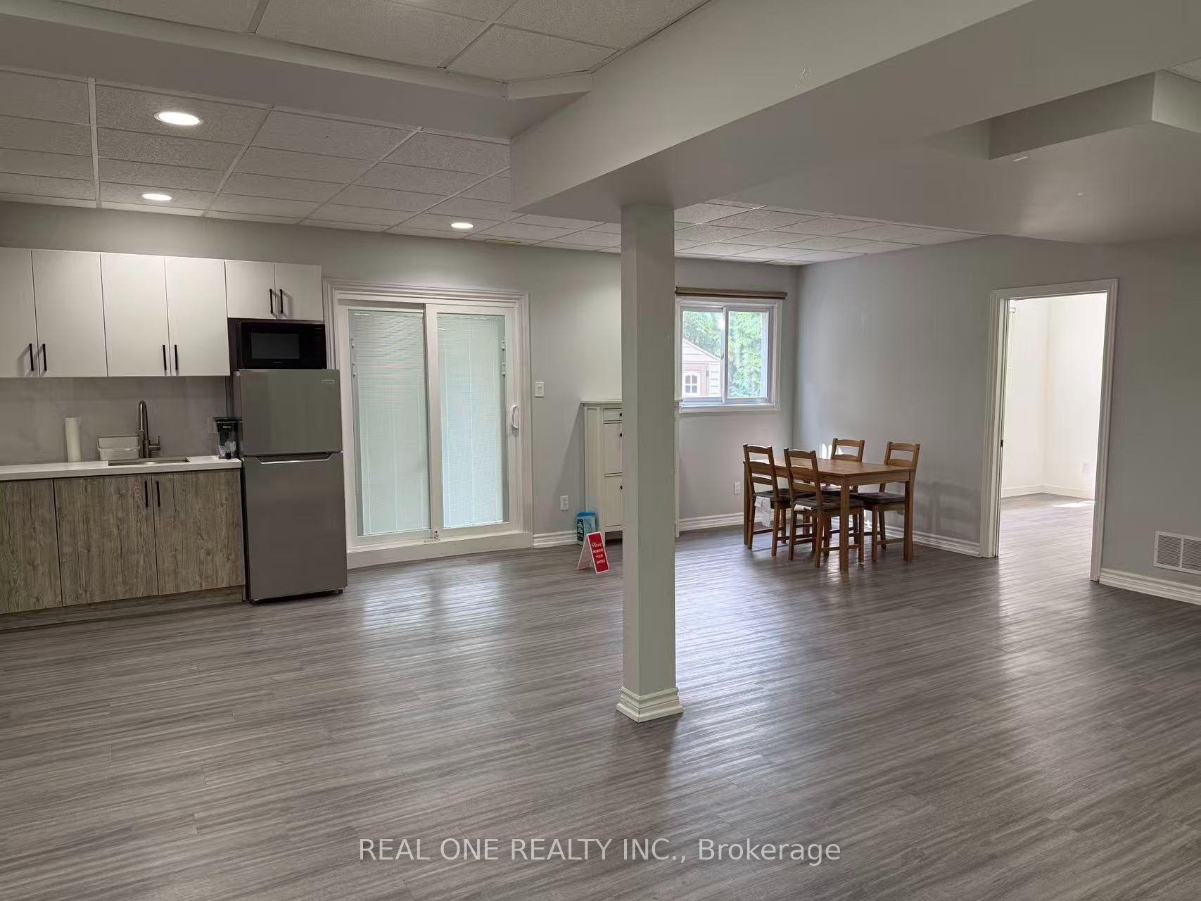 Photo 8 of 70 Closs Square, Aurora, Aurora Village — HOMEH