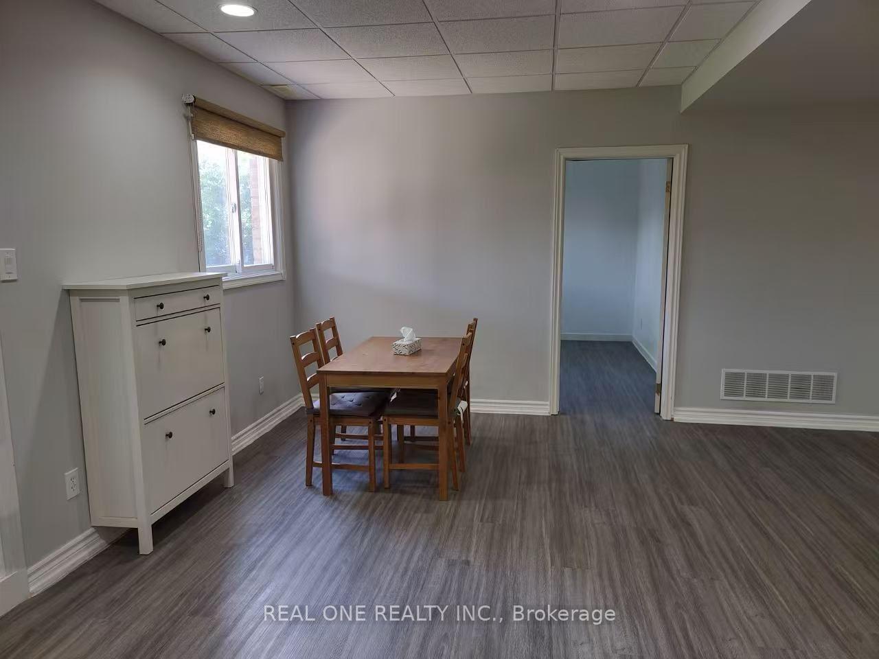 Photo 9 of 70 Closs Square, Aurora, Aurora Village — HOMEH