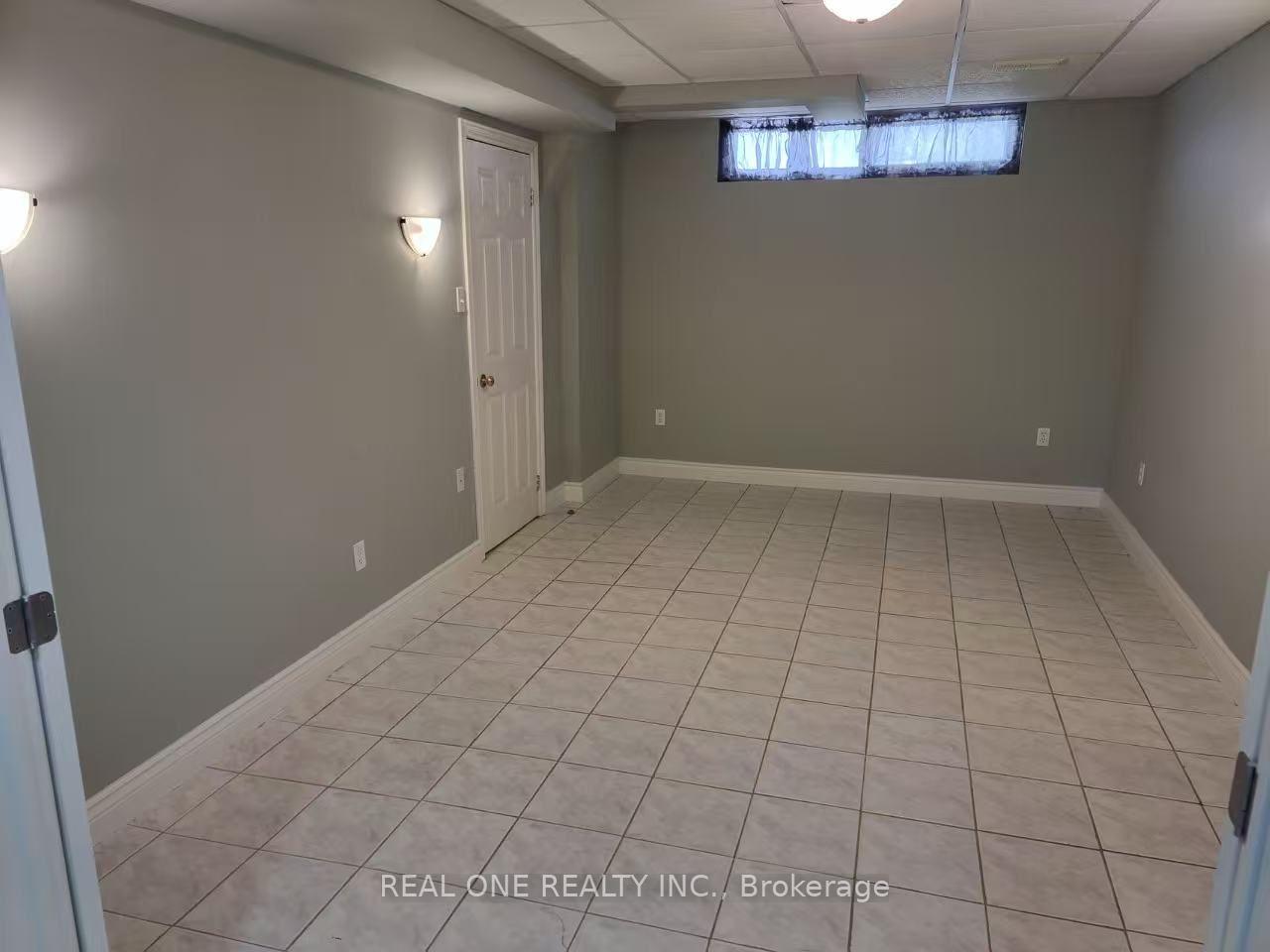 Photo 14 of 70 Closs Square, Aurora, Aurora Village — HOMEH