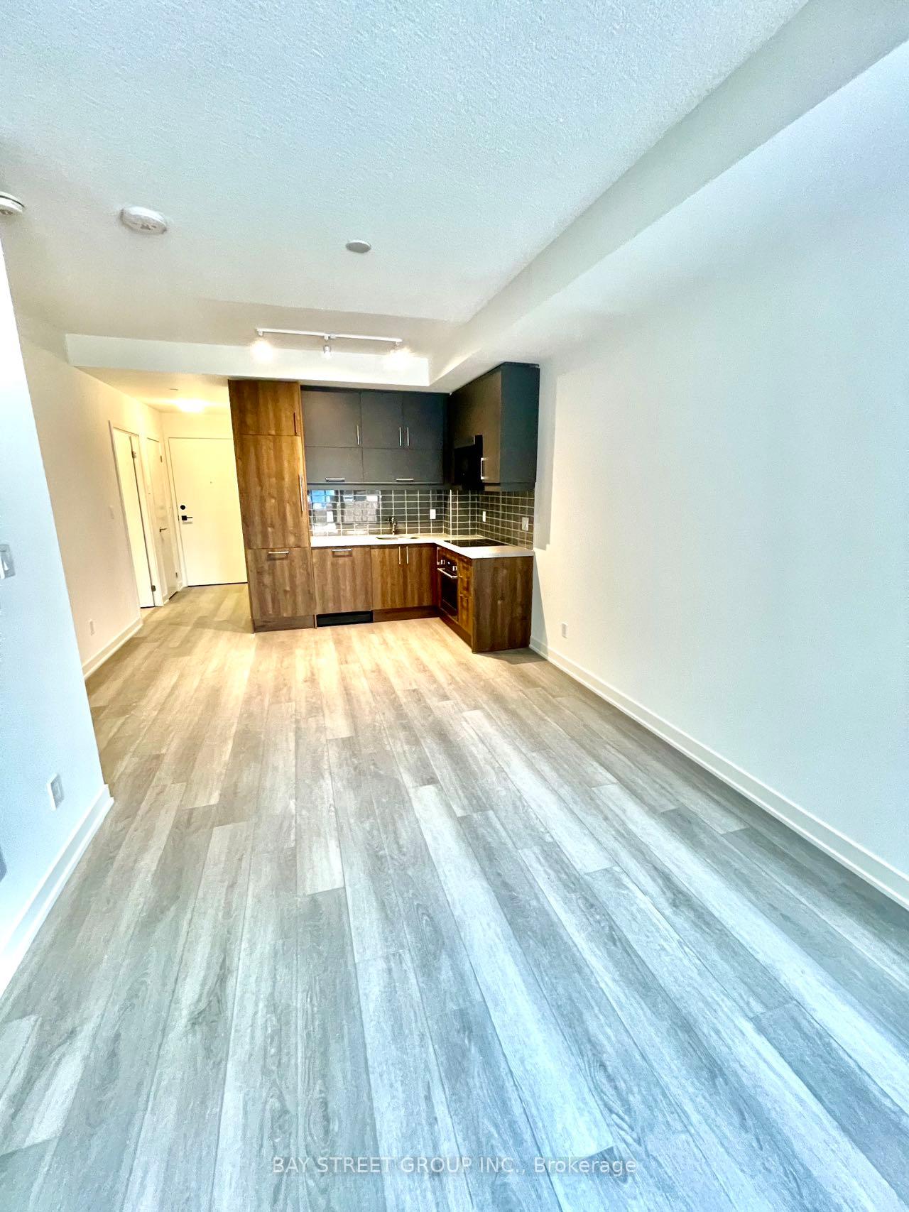 Photo 8 of Unit C-320, 38 Simcoe Promenade, Markham, Unionville — HOMEH