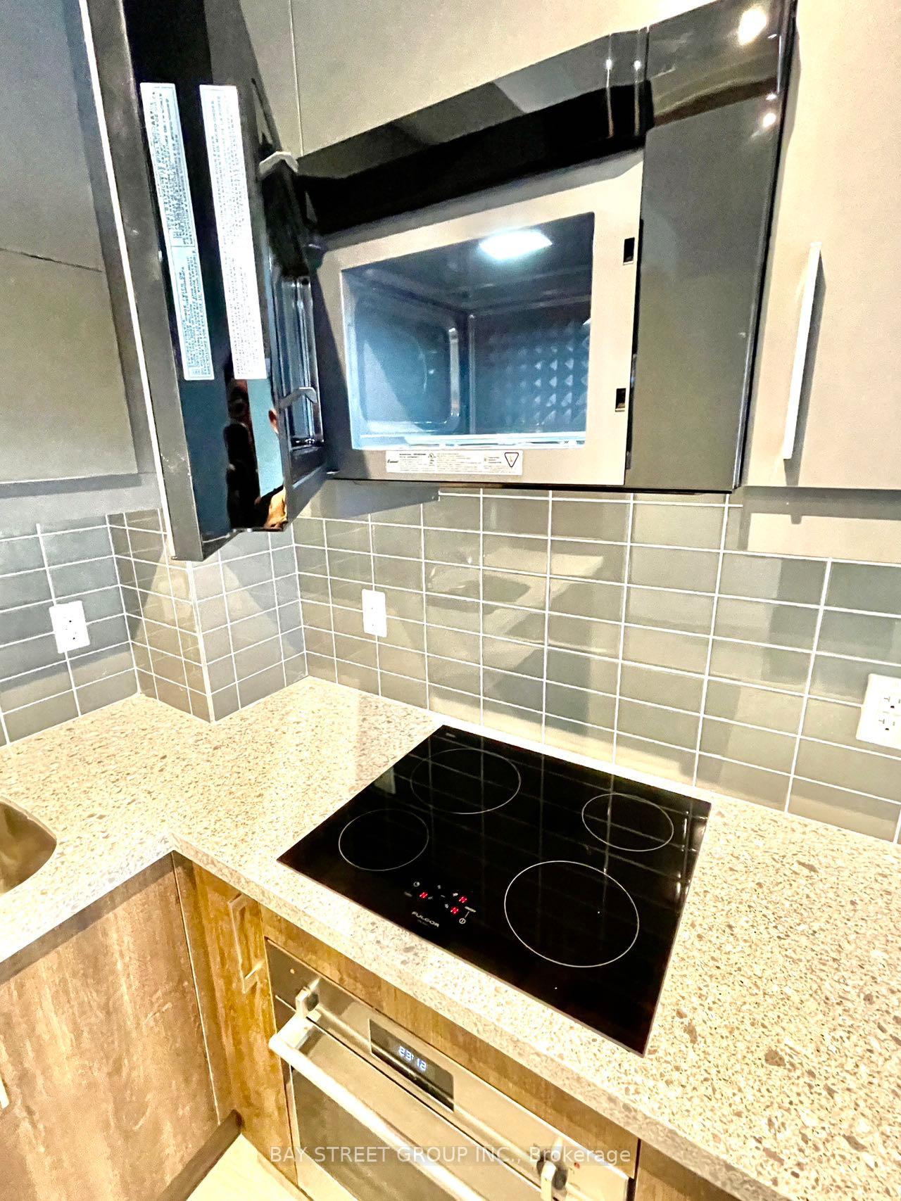 Photo 10 of Unit C-320, 38 Simcoe Promenade, Markham, Unionville — HOMEH