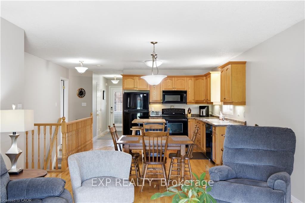 Photo 12 of 138 Stiefelmeyer Crescent, Wilmot, Baden — HOMEH
