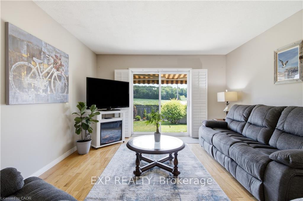 Photo 14 of 138 Stiefelmeyer Crescent, Wilmot, Baden — HOMEH