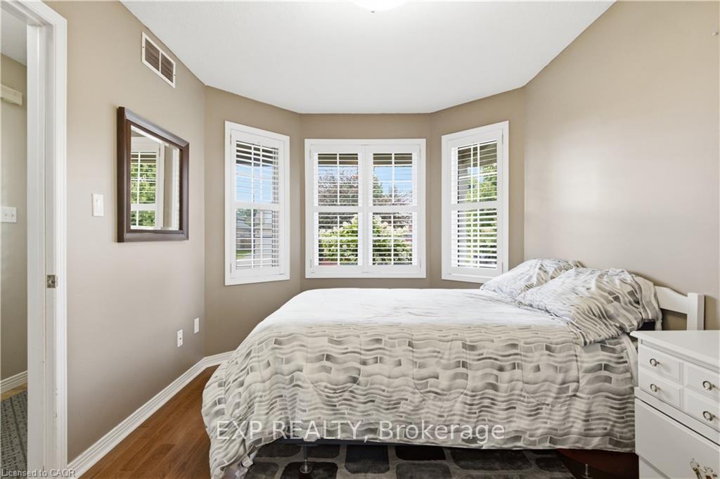 Photo 21 of 138 Stiefelmeyer Crescent, Wilmot, Baden — HOMEH