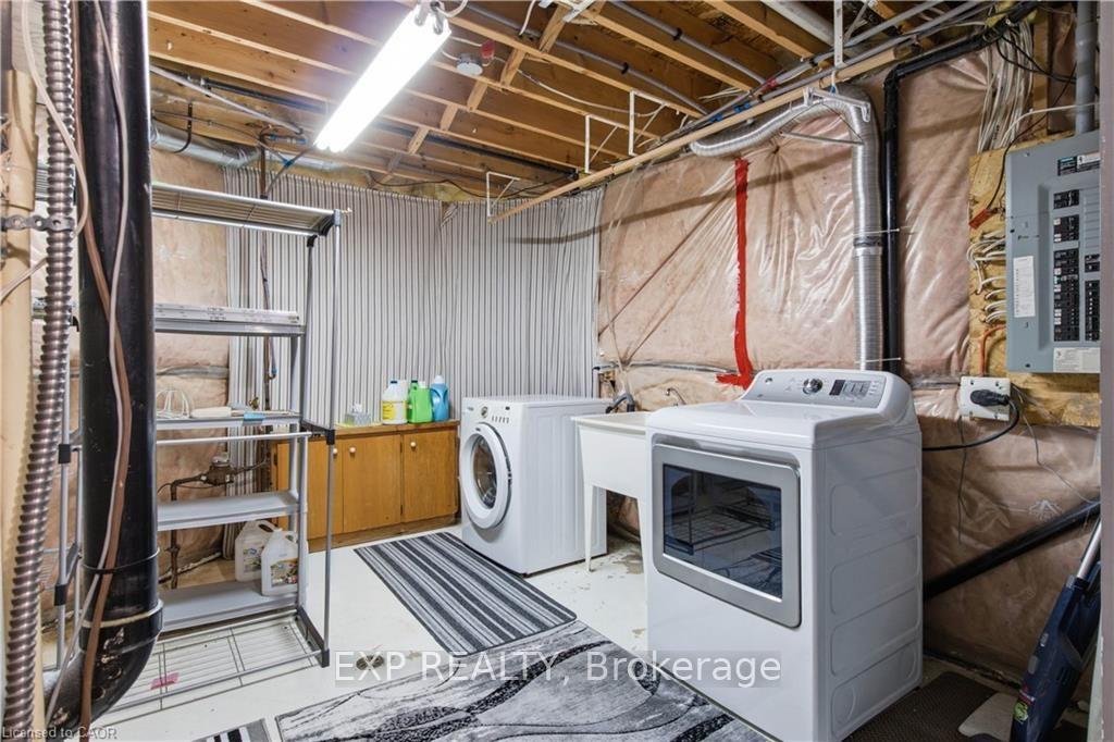 Photo 31 of 138 Stiefelmeyer Crescent, Wilmot, Baden — HOMEH