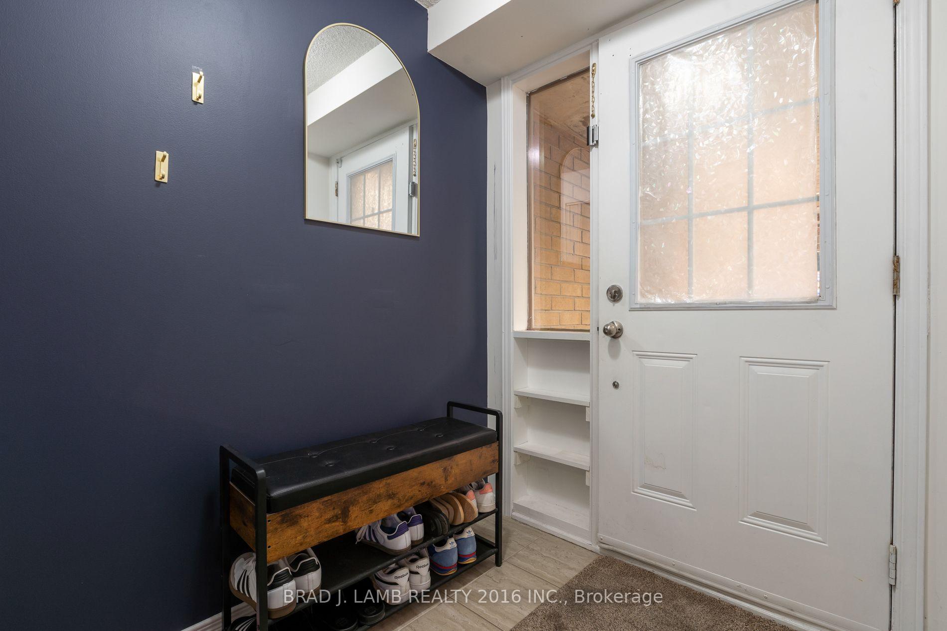 Photo 3 of Unit TH# 137, 25 Turntable Crescent, Toronto, Dovercourt-Wallace Emerson-Junction — HOMEH