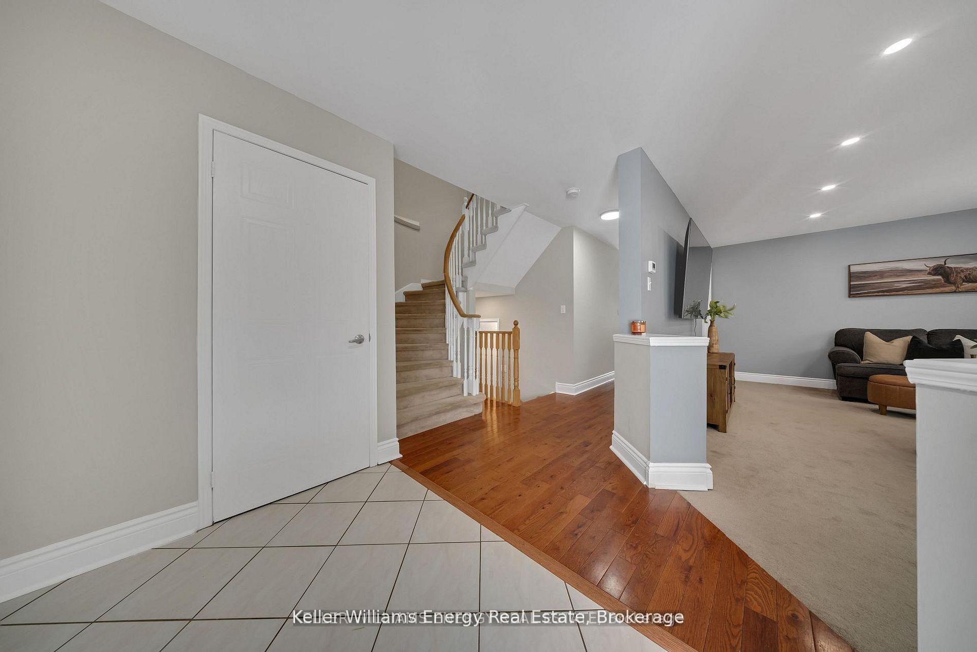 Photo 3 of 179 Wilkins Crescent, Clarington, Courtice — HOMEH