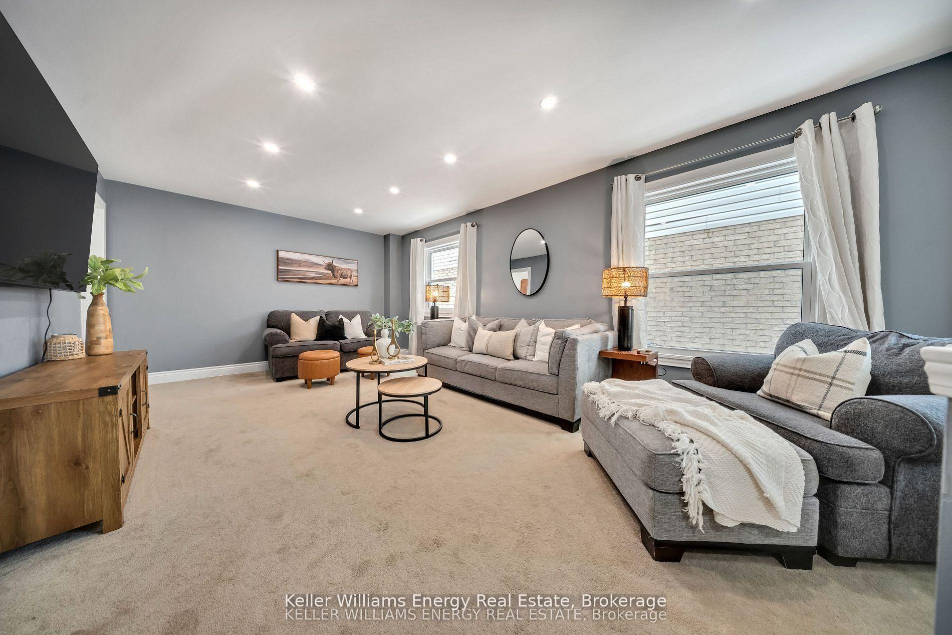 Photo 6 of 179 Wilkins Crescent, Clarington, Courtice — HOMEH