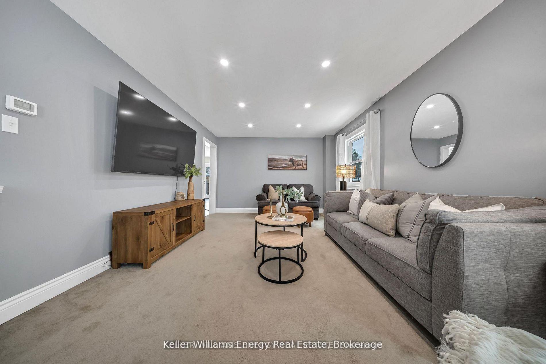 Photo 8 of 179 Wilkins Crescent, Clarington, Courtice — HOMEH