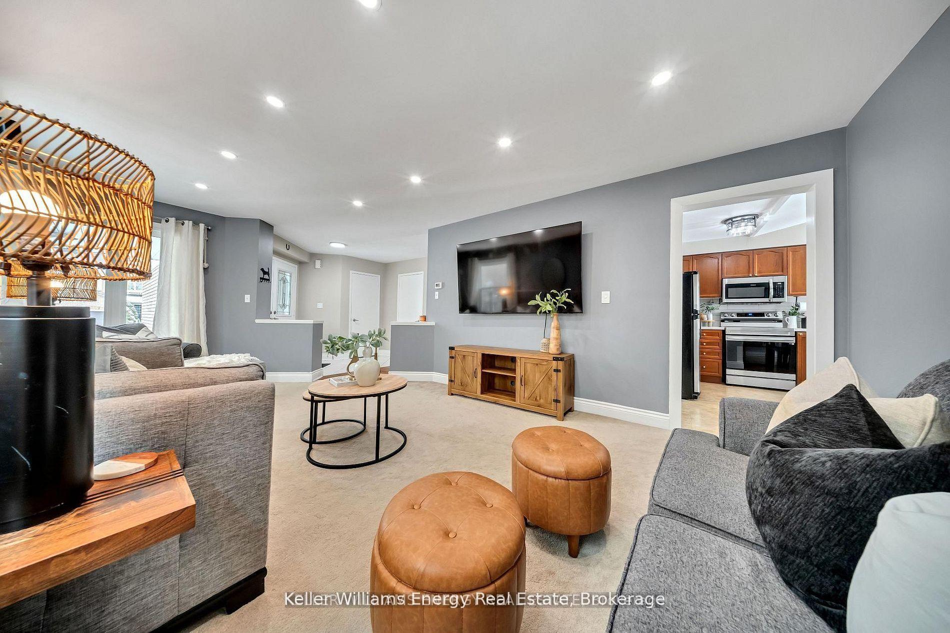 Photo 11 of 179 Wilkins Crescent, Clarington, Courtice — HOMEH