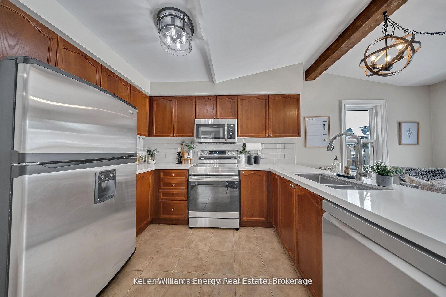 Photo 15 of 179 Wilkins Crescent, Clarington, Courtice — HOMEH