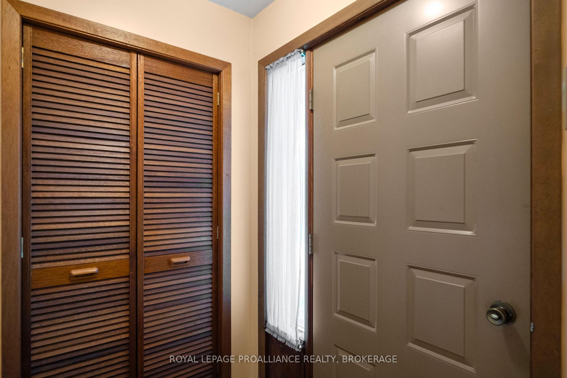 Photo 6 of 1039 96 Highway, Frontenac Islands, Wolfe Island — HOMEH
