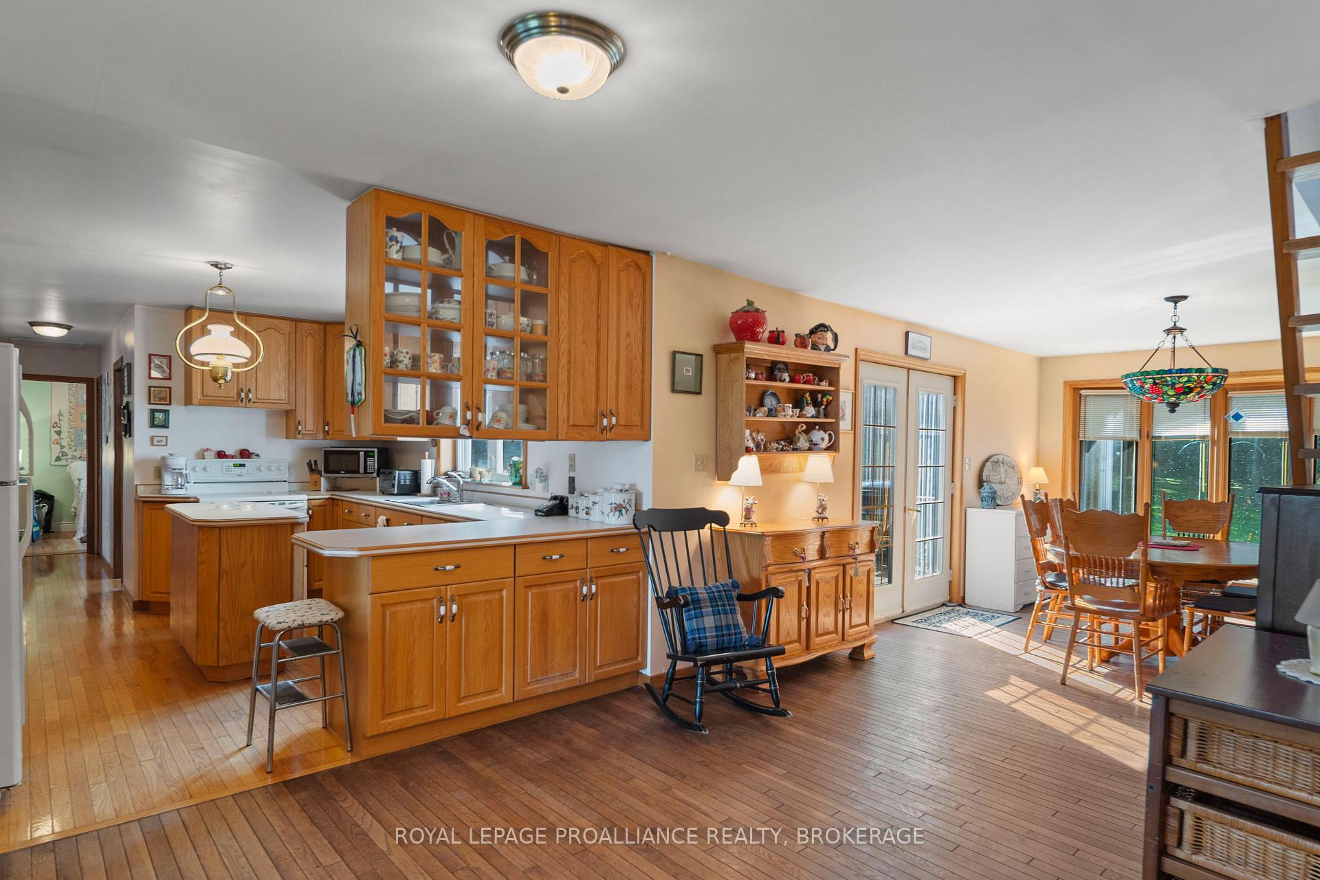 Photo 12 of 1039 96 Highway, Frontenac Islands, Wolfe Island — HOMEH