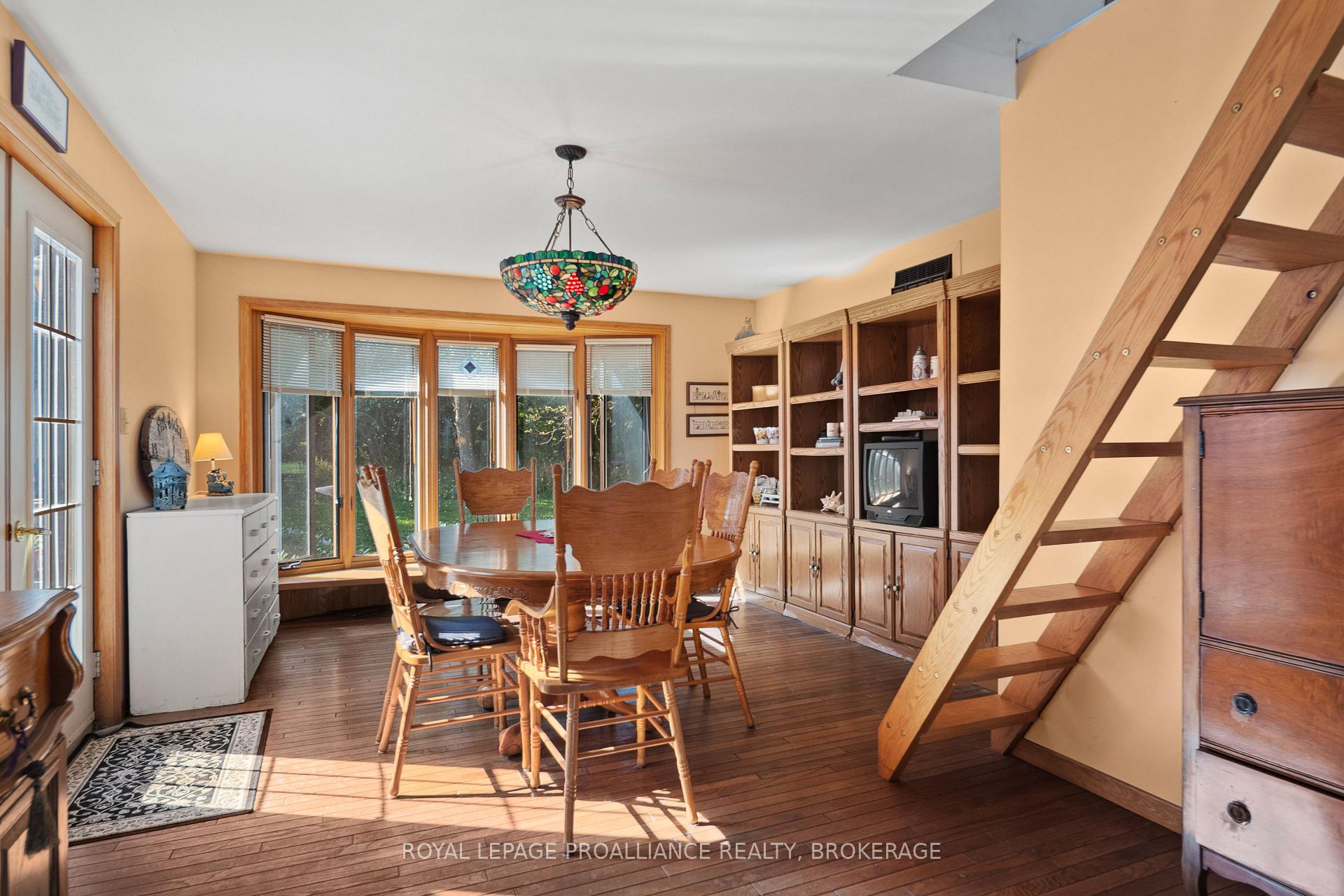 Photo 17 of 1039 96 Highway, Frontenac Islands, Wolfe Island — HOMEH