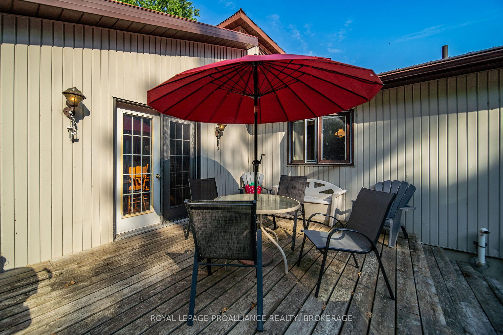 Photo 32 of 1039 96 Highway, Frontenac Islands, Wolfe Island — HOMEH