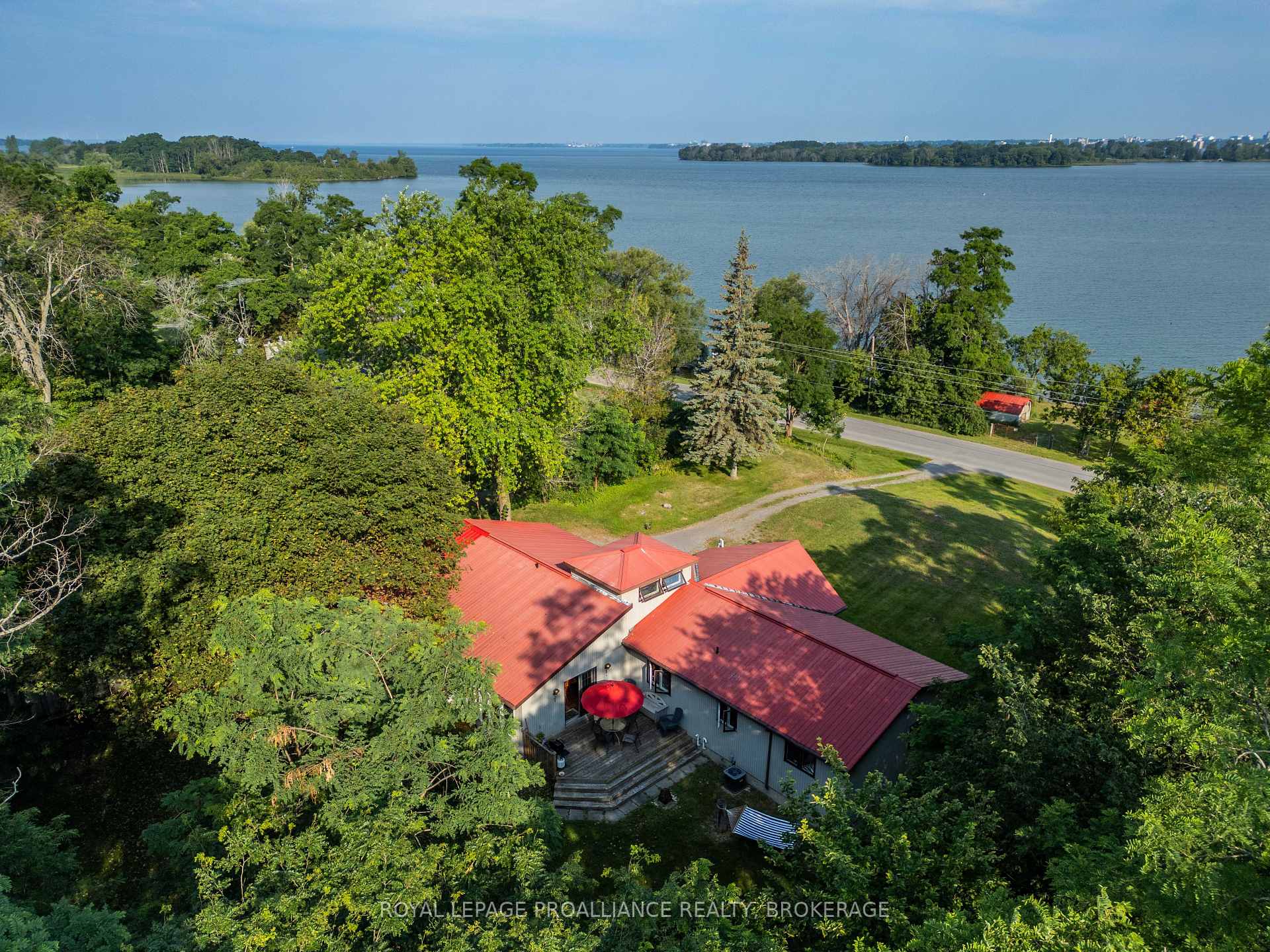 Photo 43 of 1039 96 Highway, Frontenac Islands, Wolfe Island — HOMEH