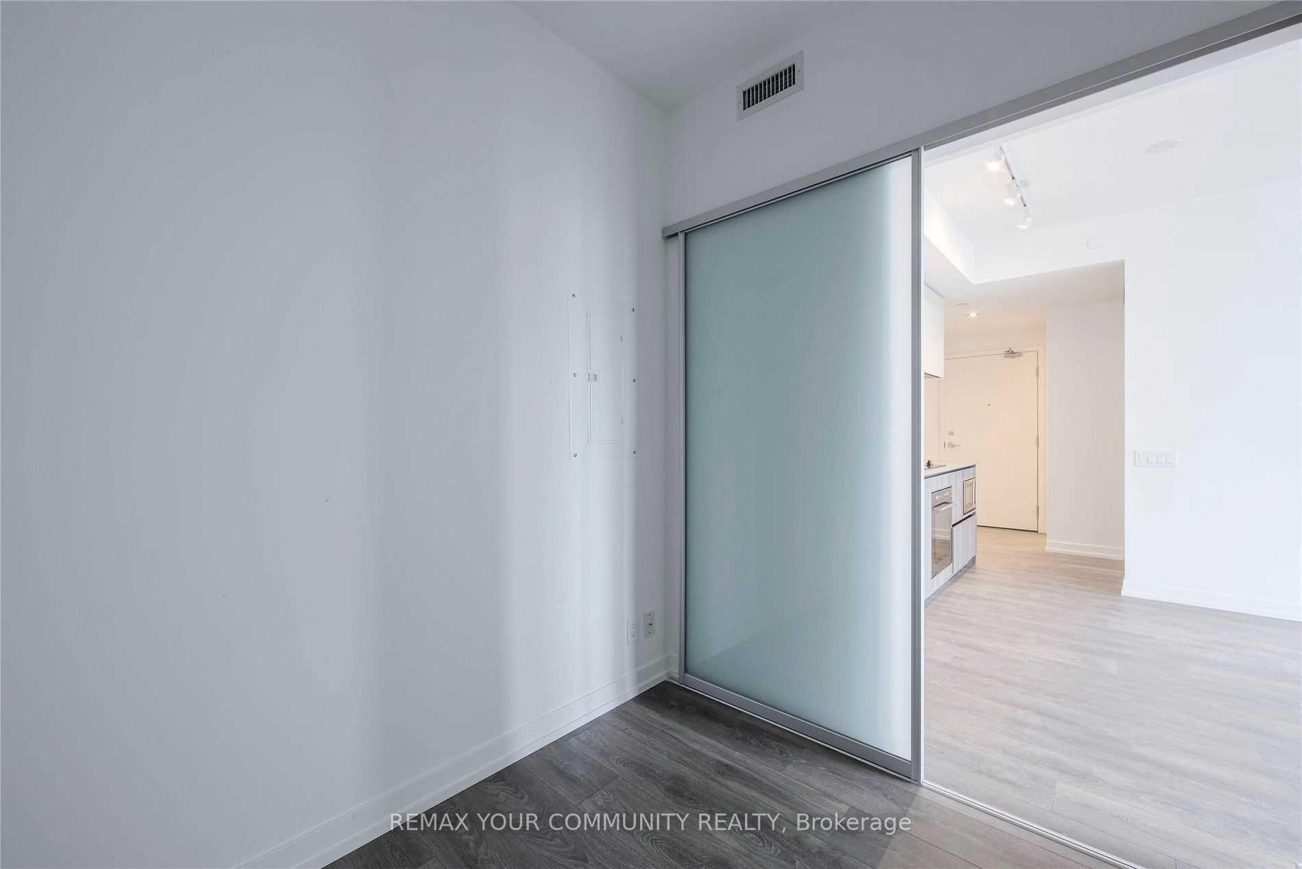 Photo 9 of Unit 2812, 5 Buttermill Avenue, Vaughan, Vaughan Corporate Centre — HOMEH