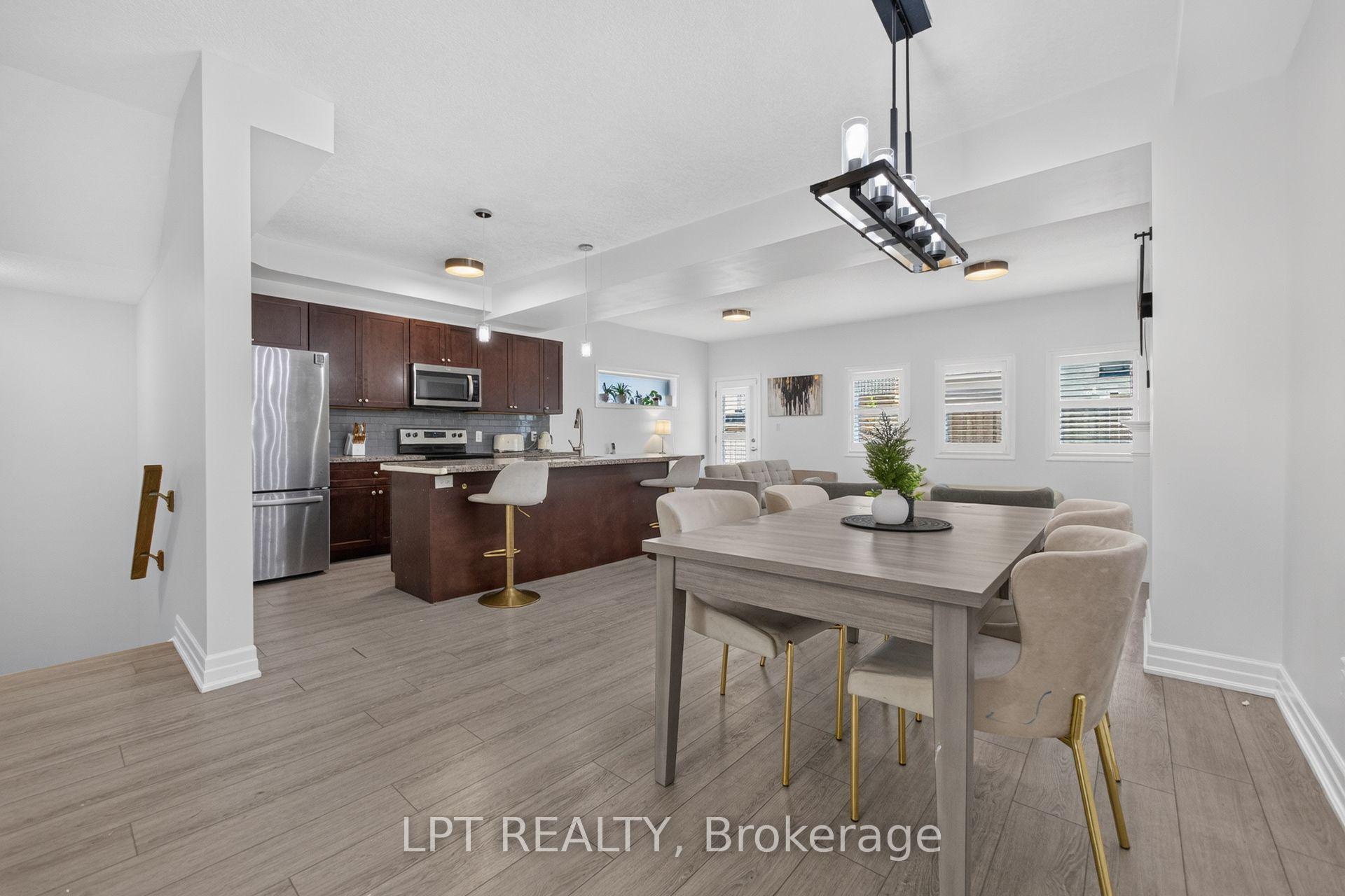 Photo 6 of 148 Hollybrook Trail S, Kitchener, Doon South — HOMEH