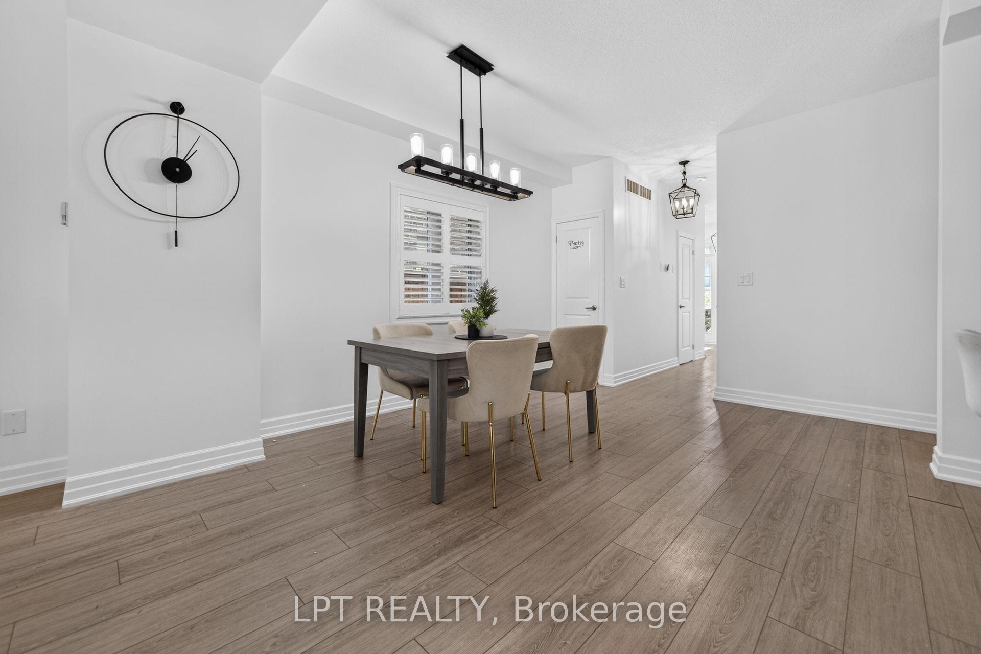 Photo 8 of 148 Hollybrook Trail S, Kitchener, Doon South — HOMEH