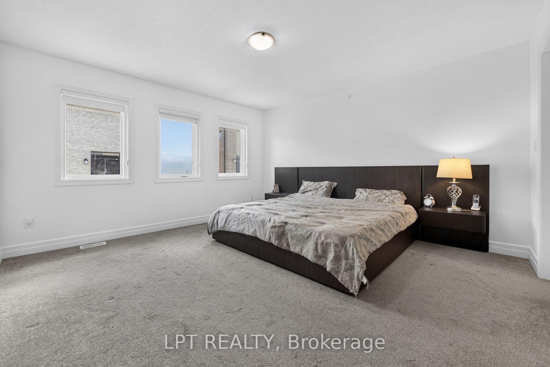 Photo 26 of 148 Hollybrook Trail S, Kitchener, Doon South — HOMEH