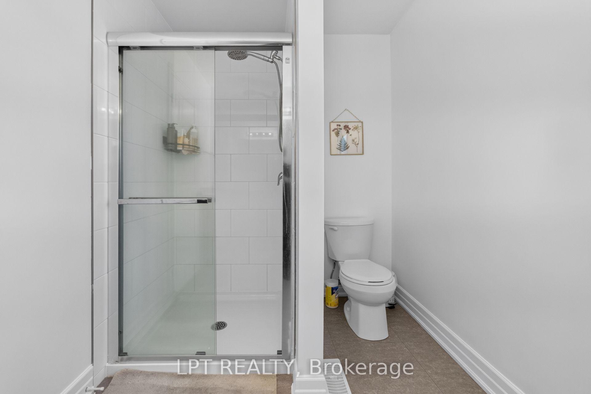 Photo 30 of 148 Hollybrook Trail S, Kitchener, Doon South — HOMEH