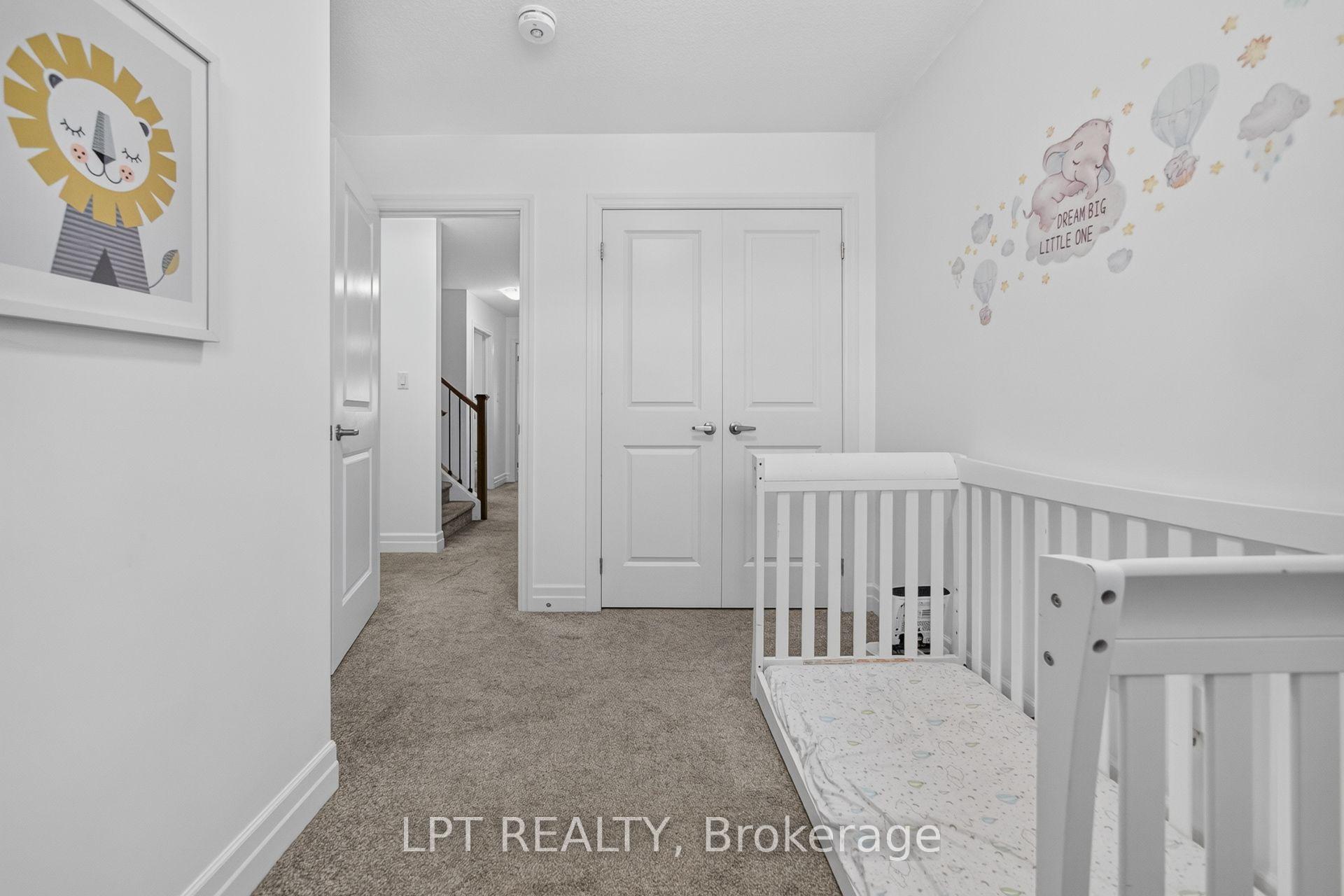 Photo 36 of 148 Hollybrook Trail S, Kitchener, Doon South — HOMEH