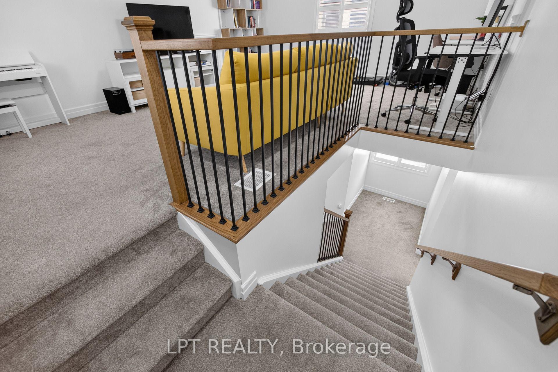 Photo 39 of 148 Hollybrook Trail S, Kitchener, Doon South — HOMEH