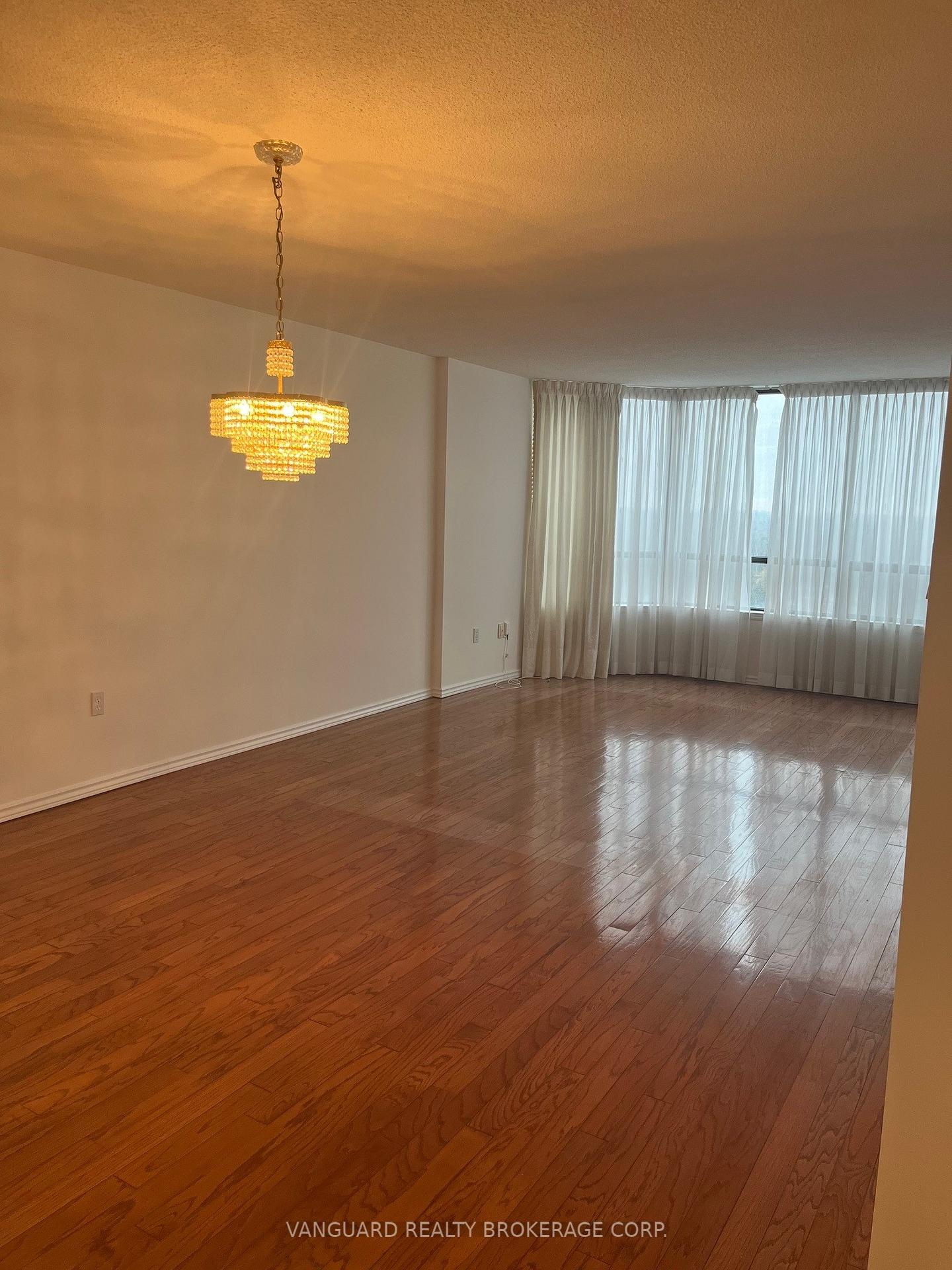 Photo 2 of Unit 1706, 7460 Bathurst Street, Vaughan, Brownridge — HOMEH