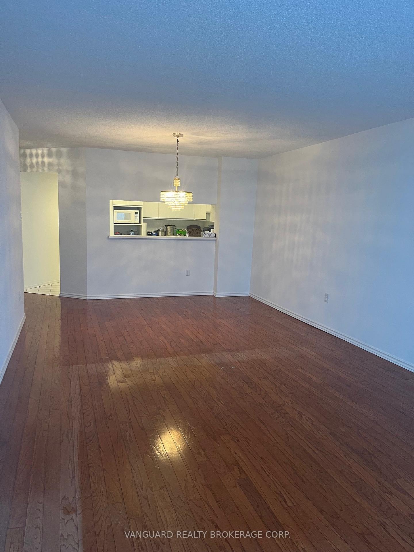 Photo 3 of Unit 1706, 7460 Bathurst Street, Vaughan, Brownridge — HOMEH