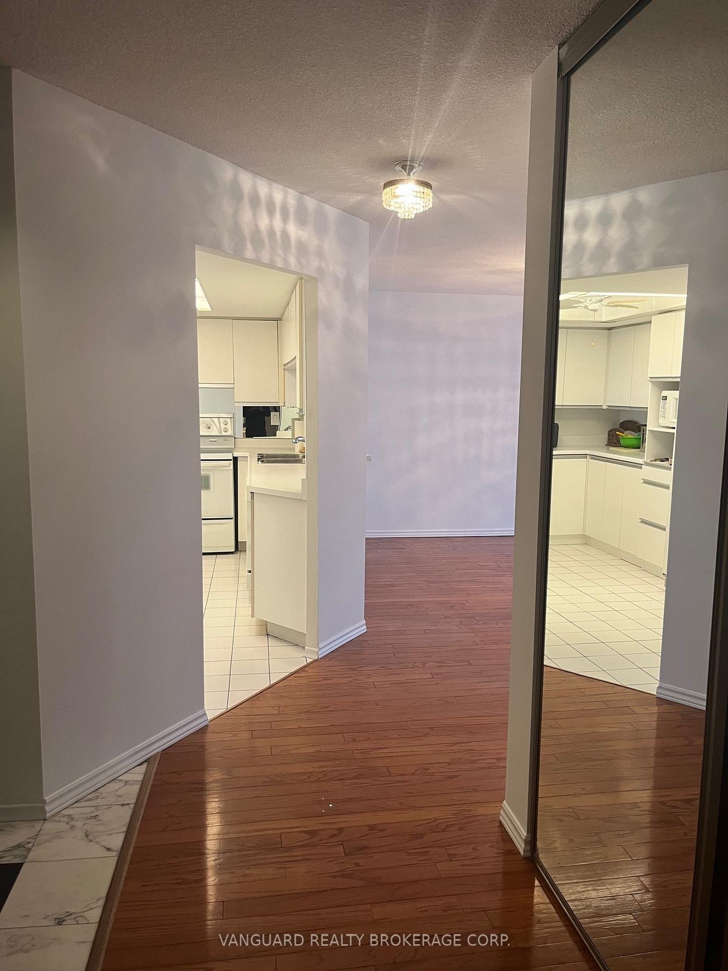 Photo 4 of Unit 1706, 7460 Bathurst Street, Vaughan, Brownridge — HOMEH