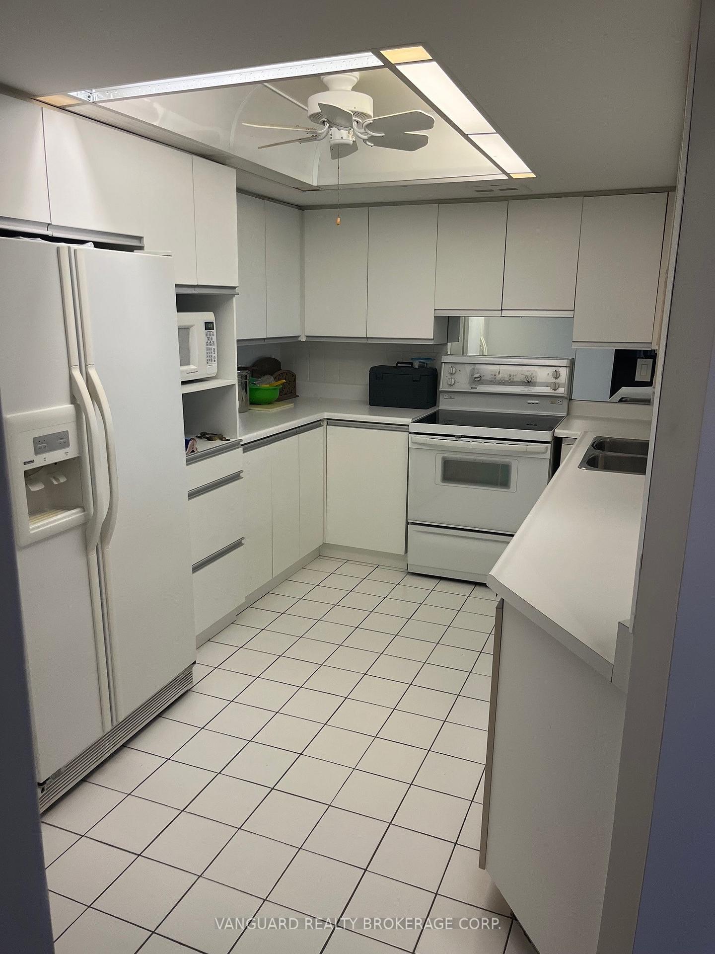 Photo 5 of Unit 1706, 7460 Bathurst Street, Vaughan, Brownridge — HOMEH