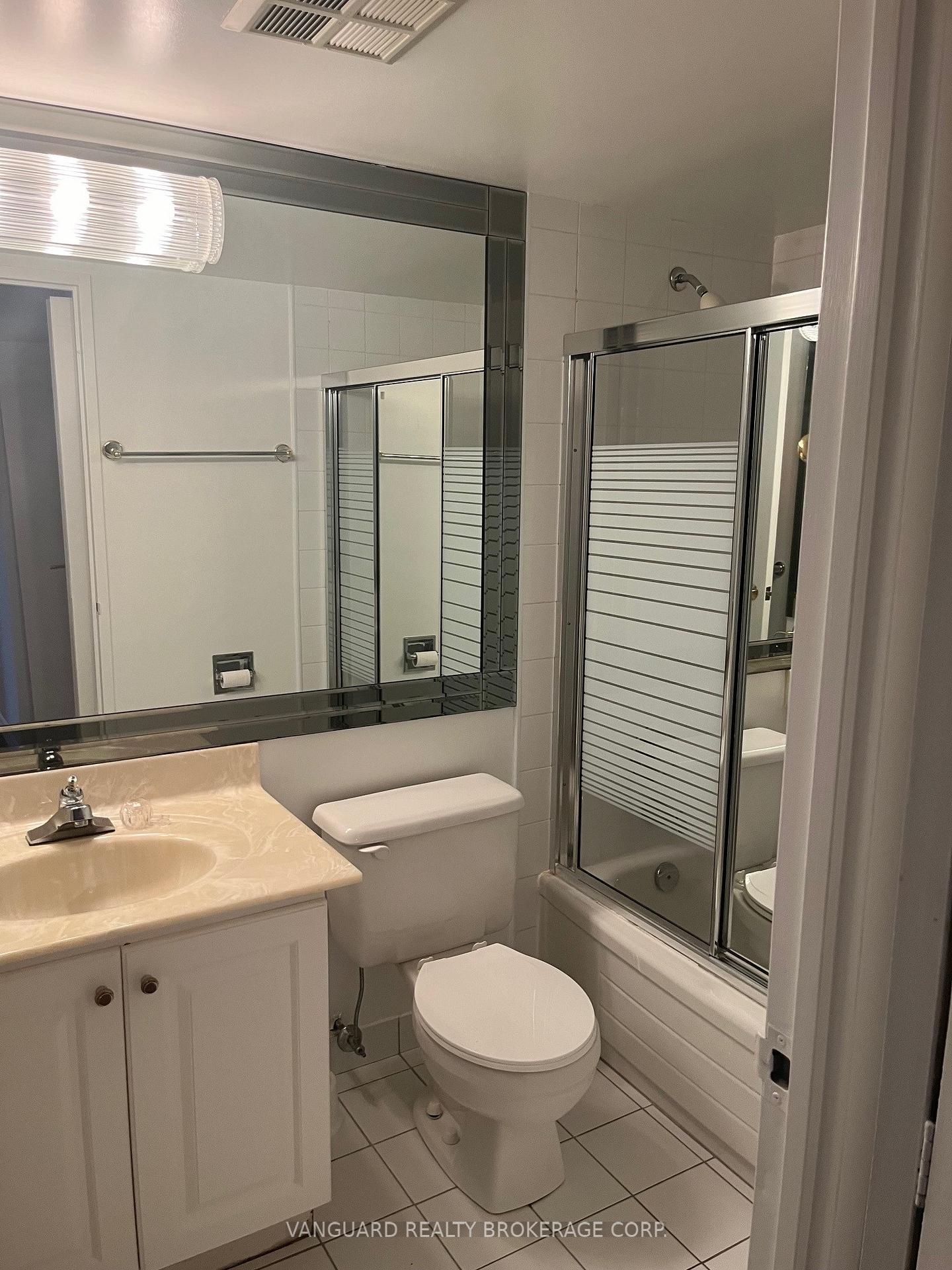 Photo 6 of Unit 1706, 7460 Bathurst Street, Vaughan, Brownridge — HOMEH