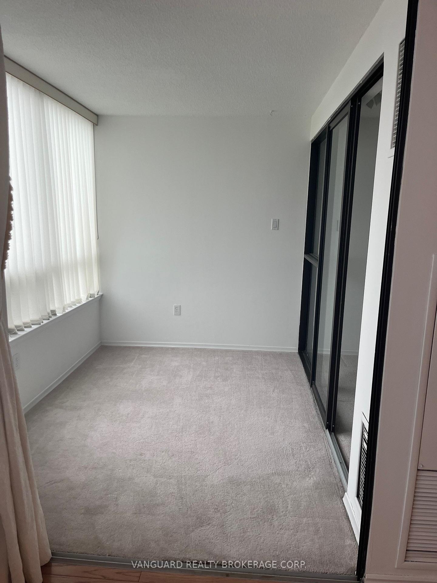 Photo 12 of Unit 1706, 7460 Bathurst Street, Vaughan, Brownridge — HOMEH